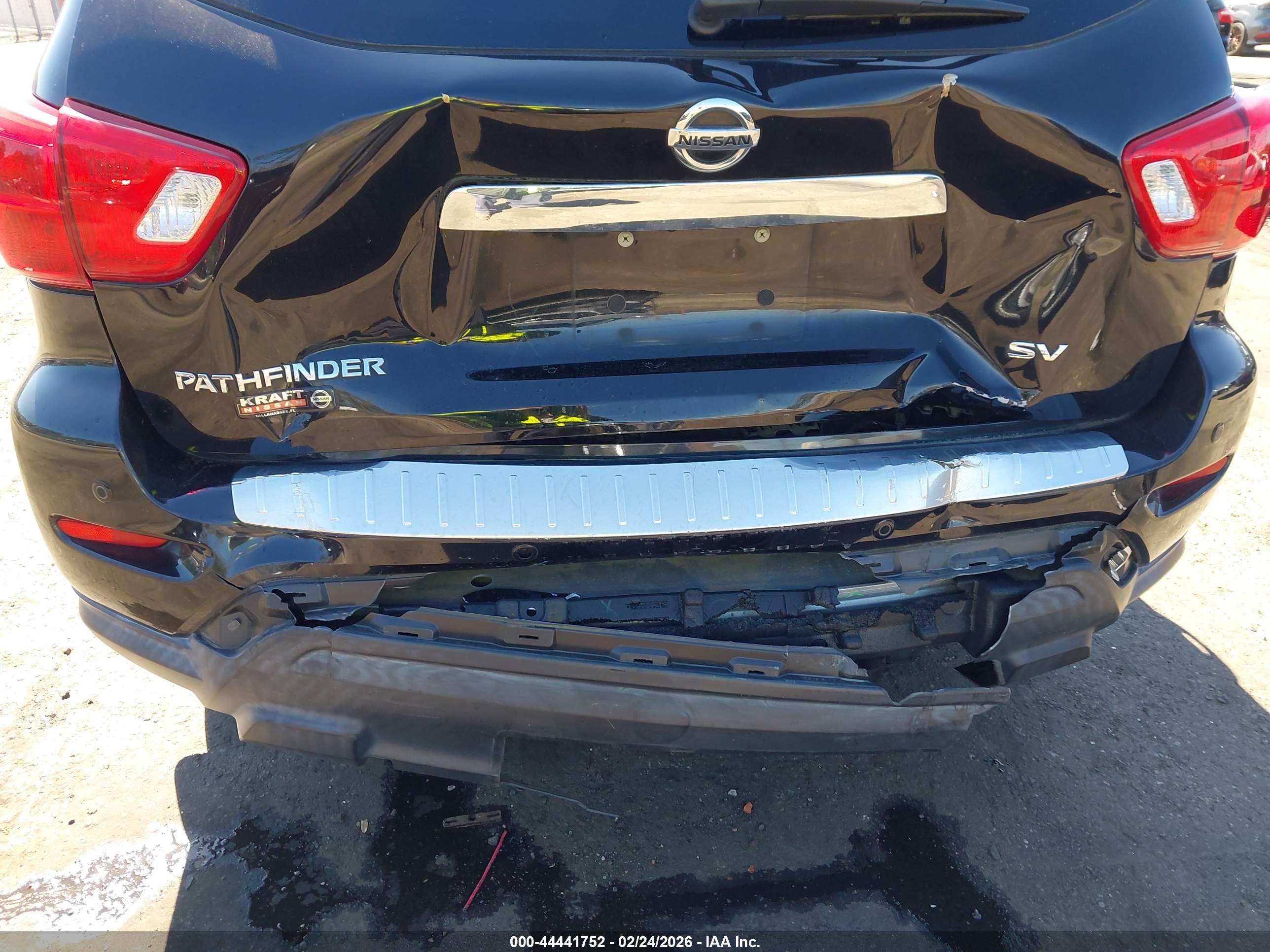 NISSAN PATHFINDER image 6