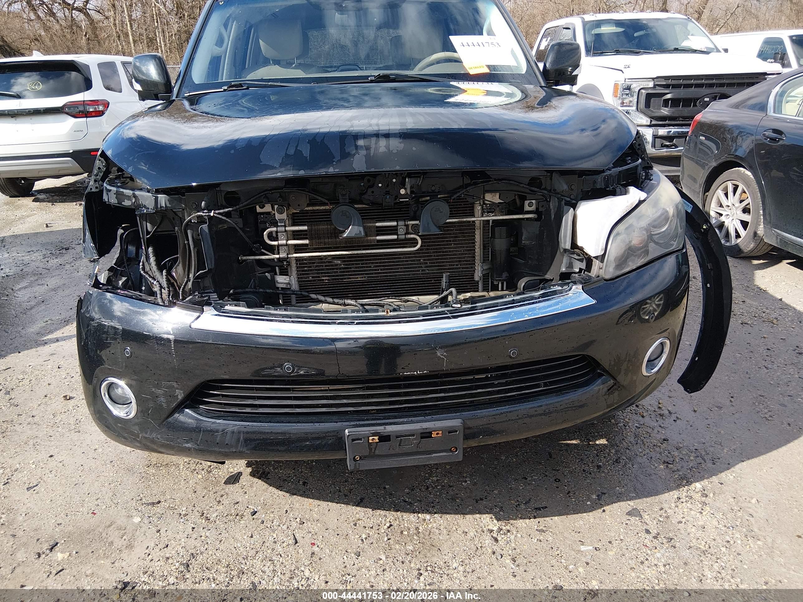 INFINITI QX80 image 6