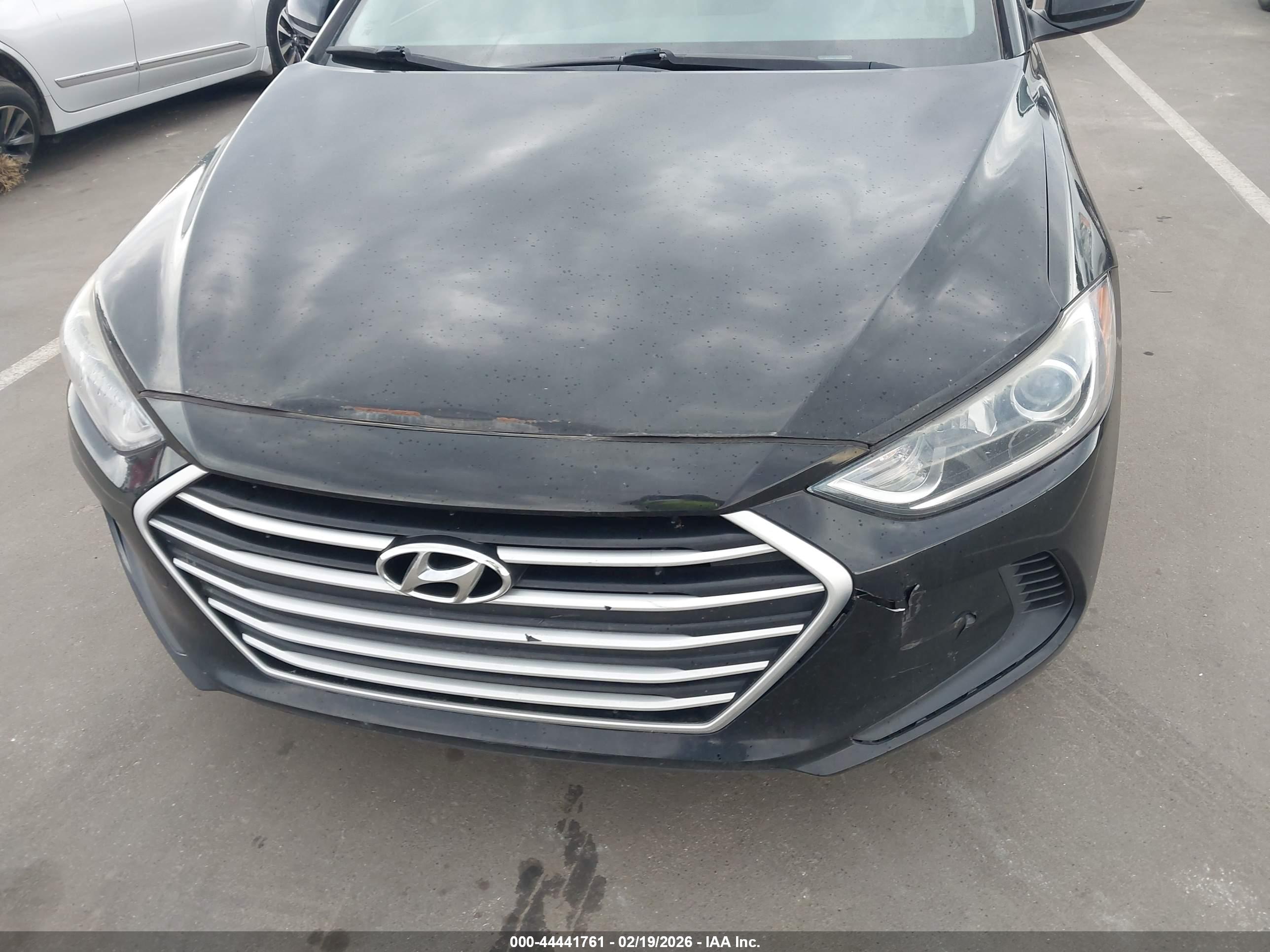 HYUNDAI ELANTRA image 6