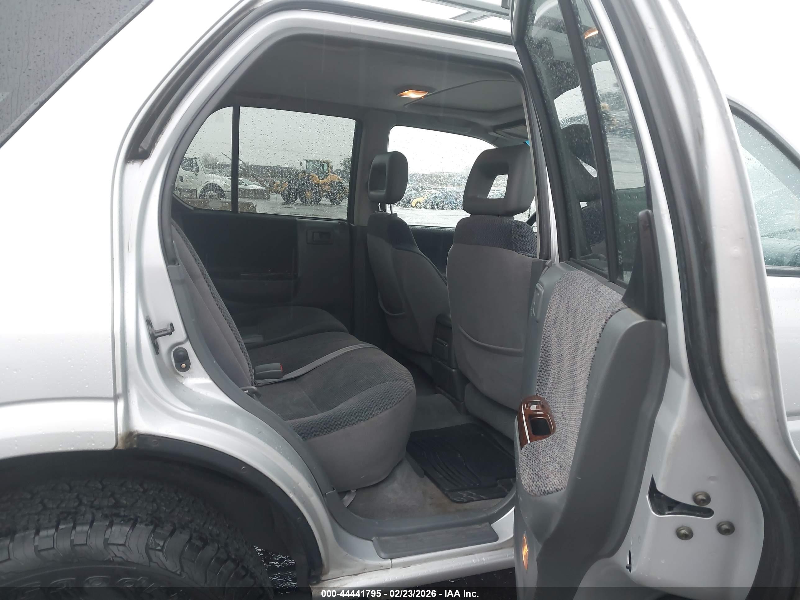 HONDA PASSPORT image 8