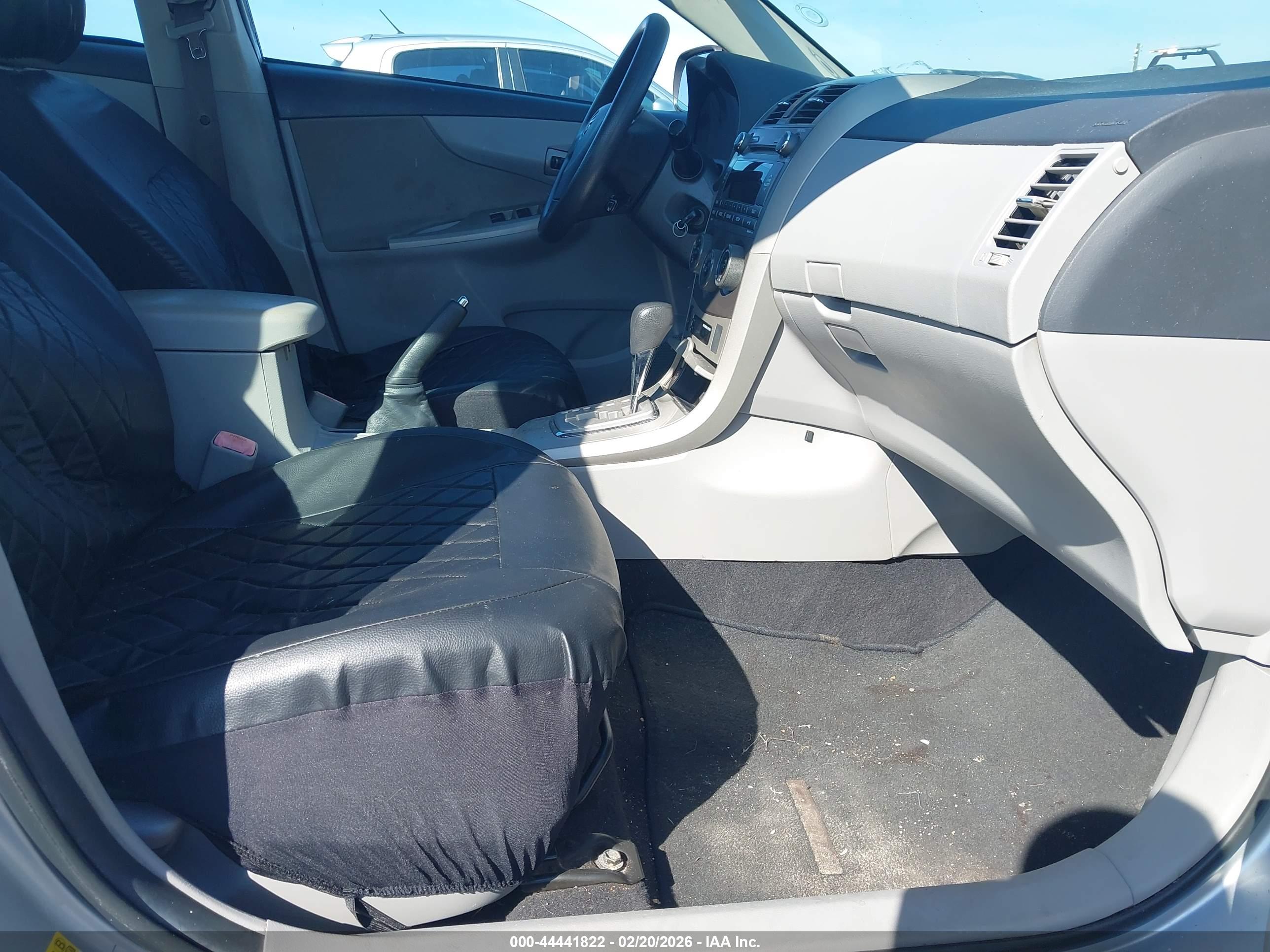 TOYOTA COROLLA image 5