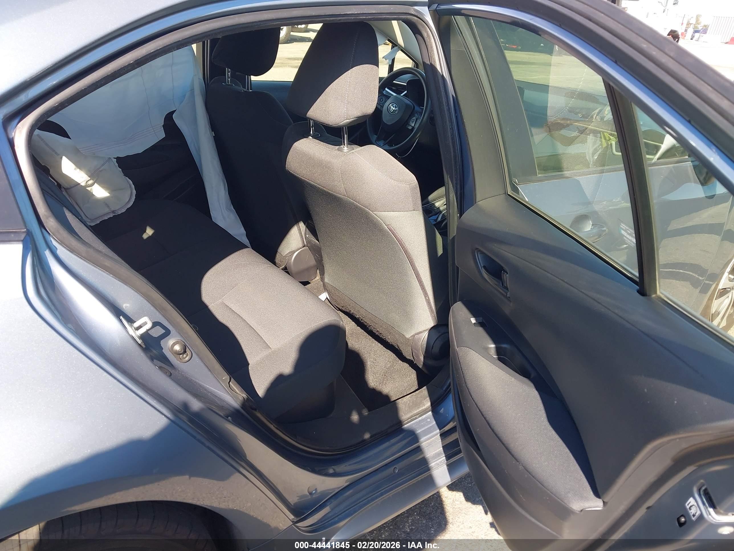TOYOTA COROLLA image 8