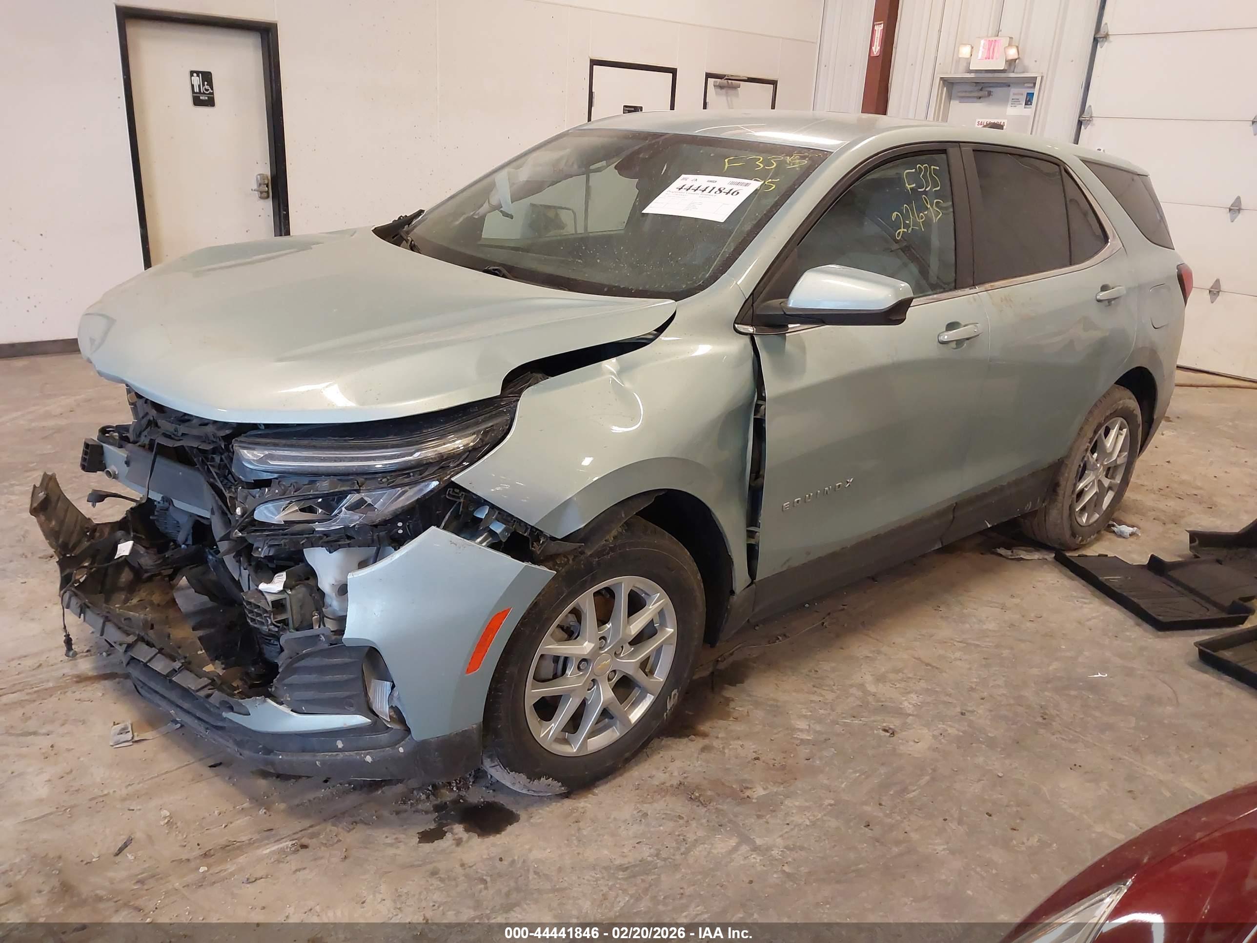 CHEVROLET EQUINOX image 2