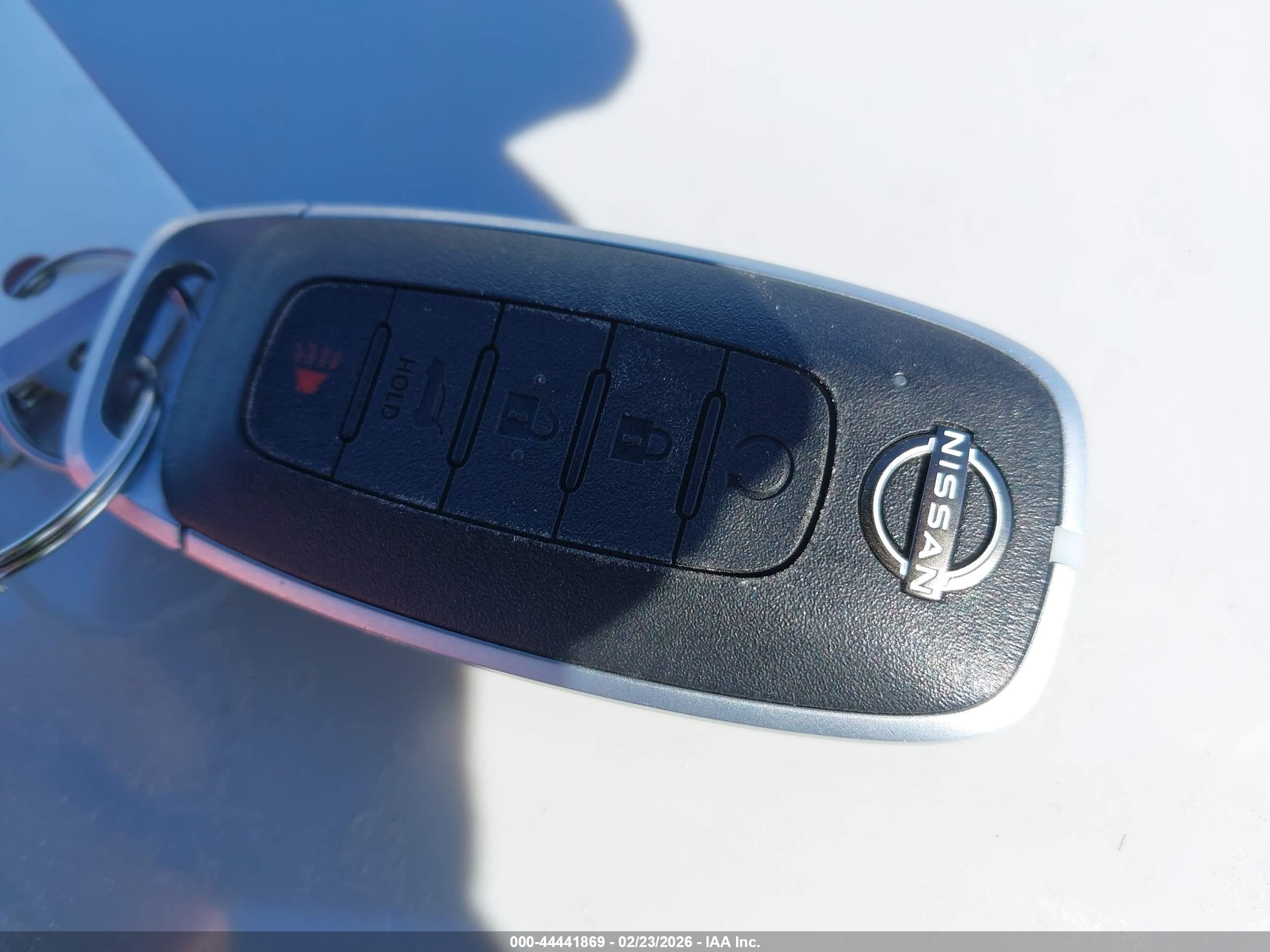 NISSAN ROGUE image 11