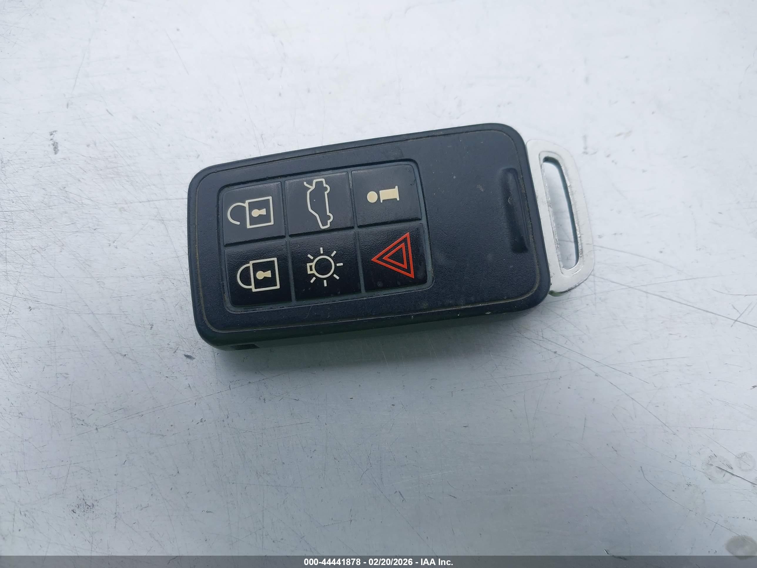 VOLVO S60 image 11