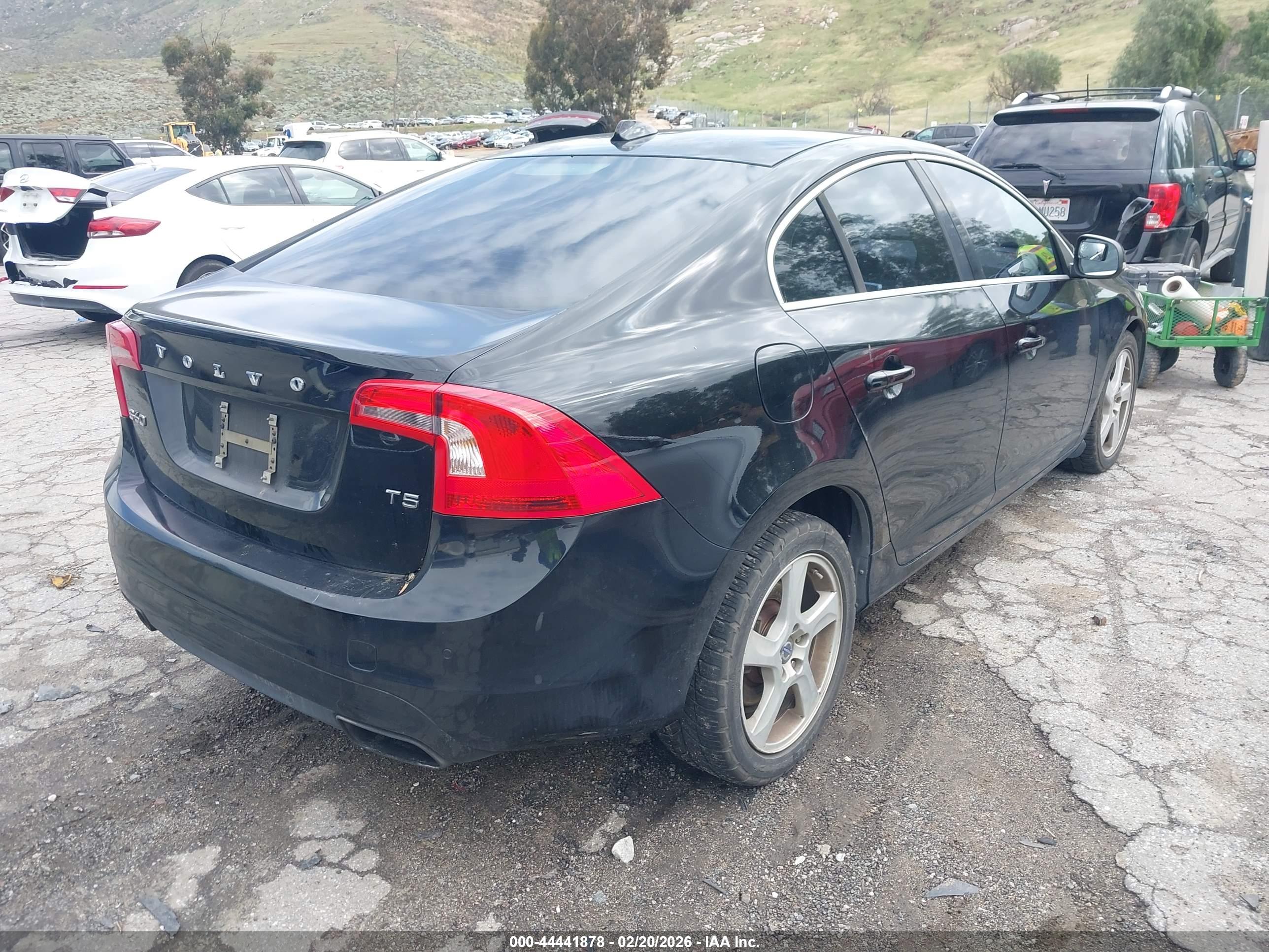 VOLVO S60 image 4