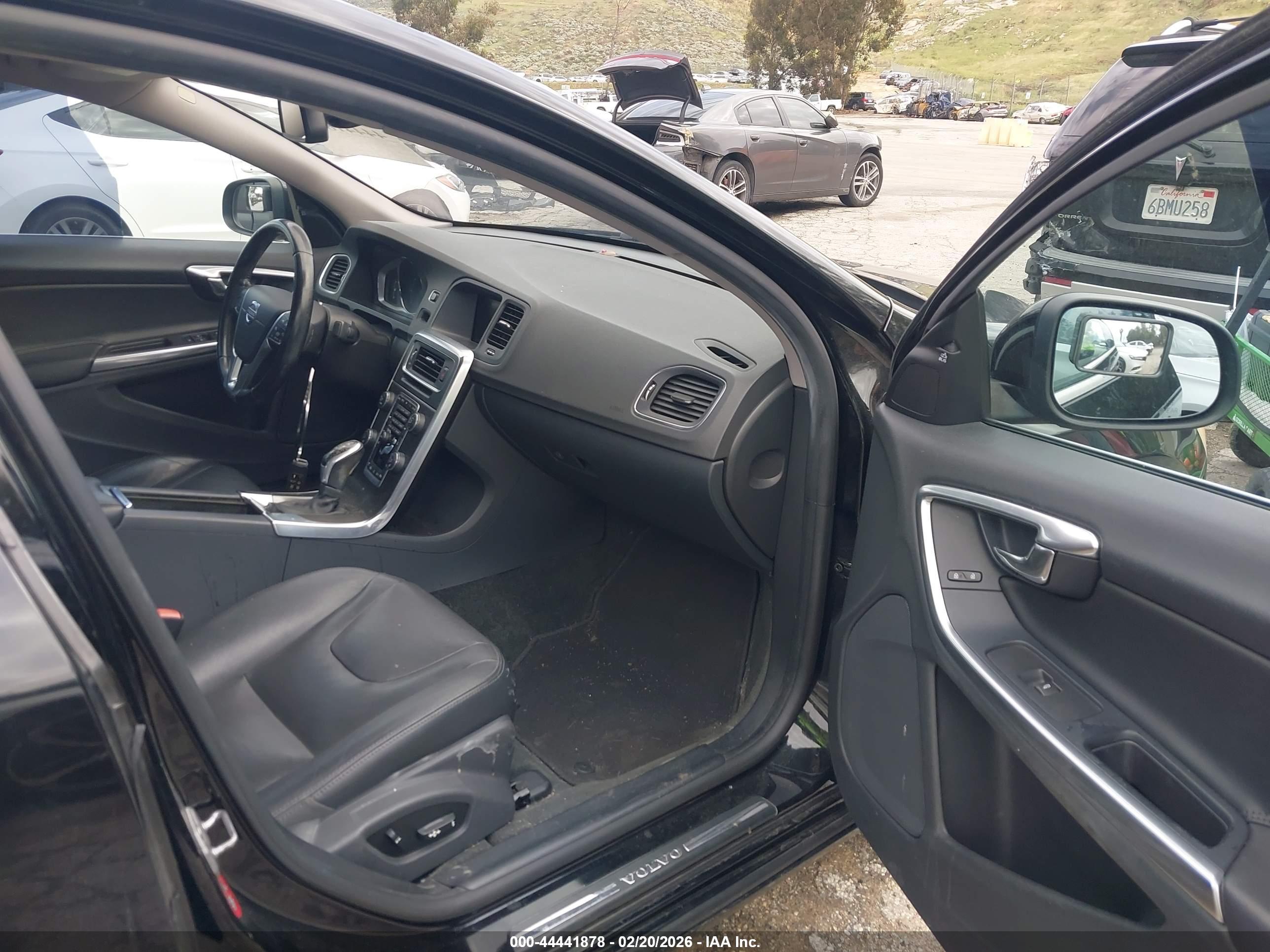 VOLVO S60 image 5