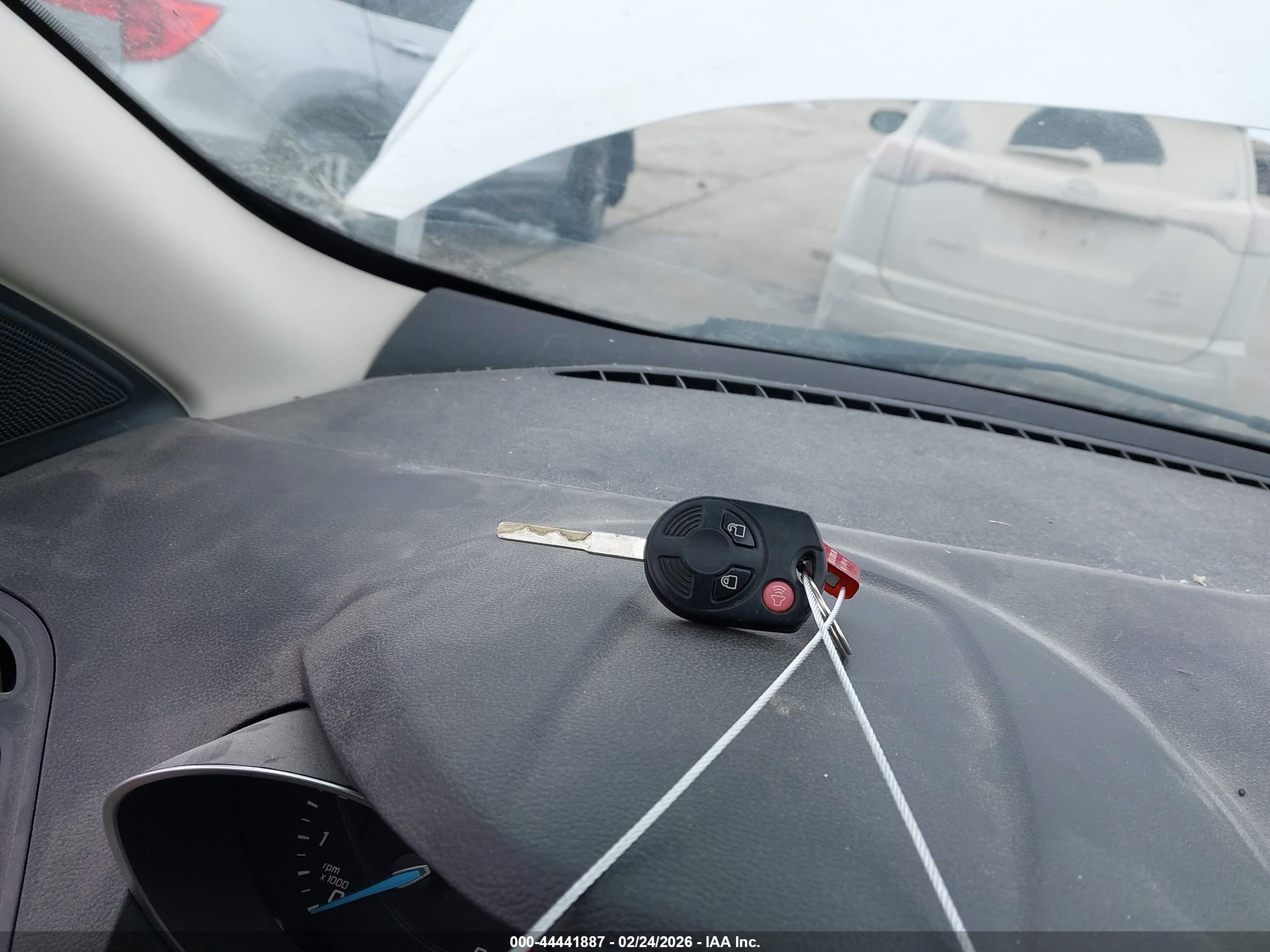 FORD ESCAPE image 11