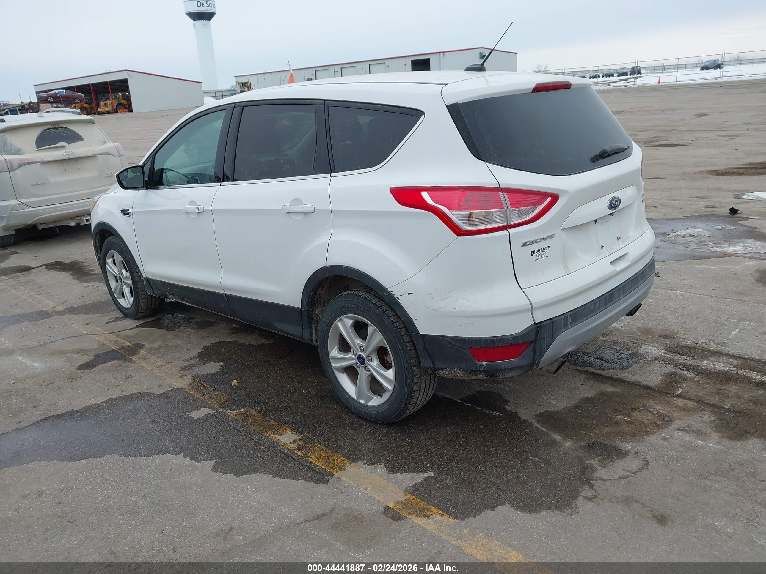 FORD ESCAPE image 3