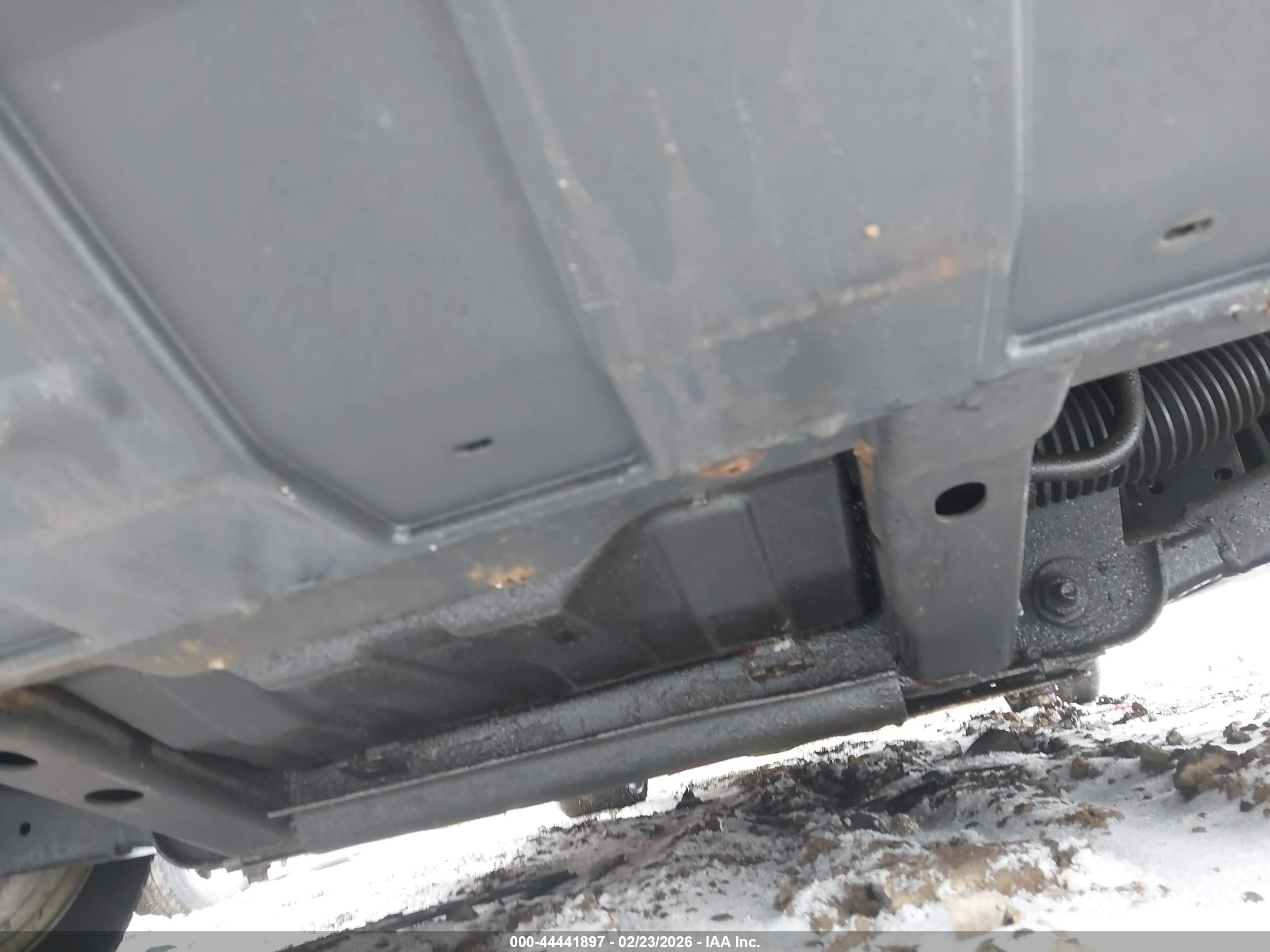 LAND ROVER image 6
