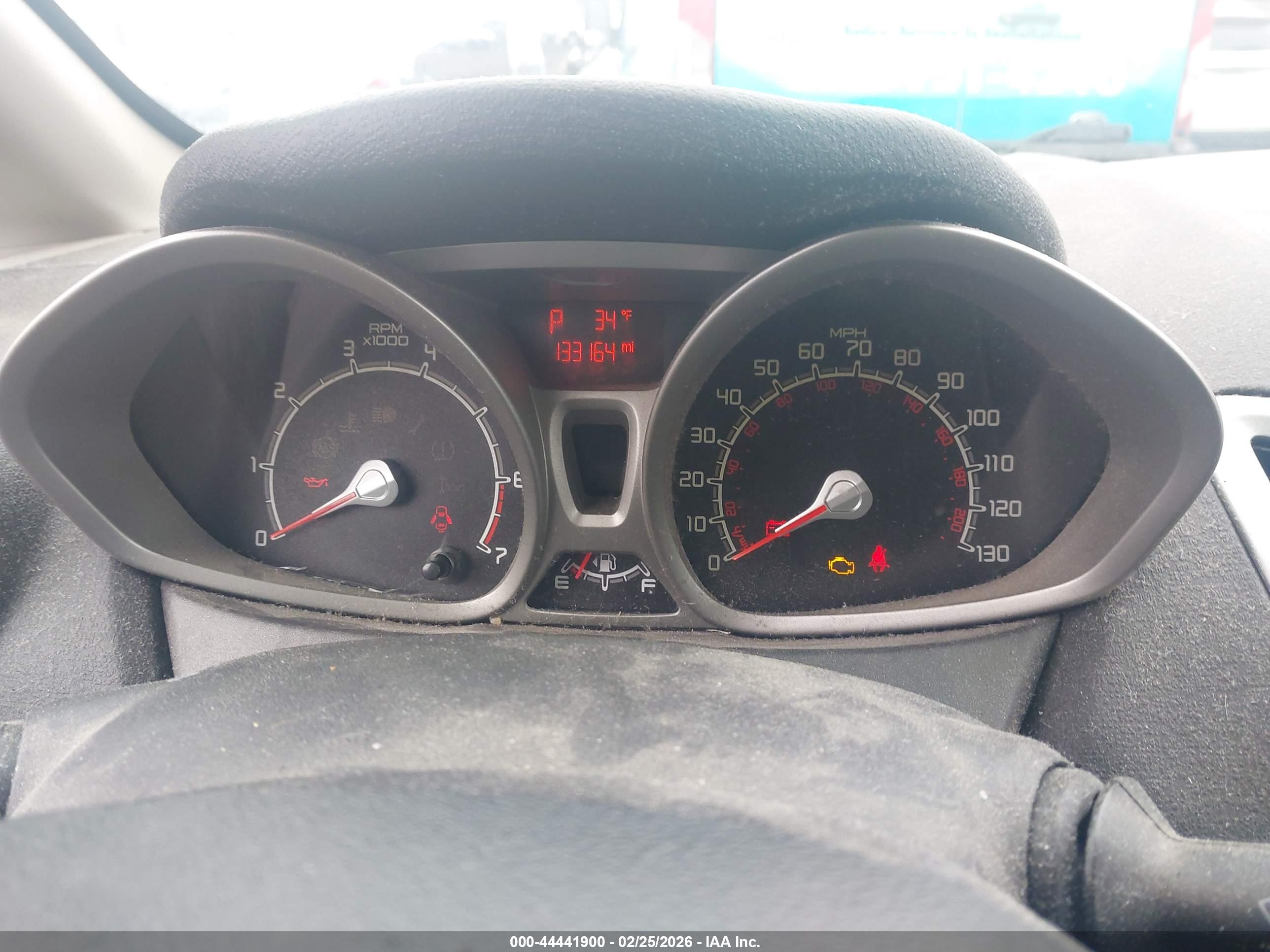 FORD FIESTA image 7