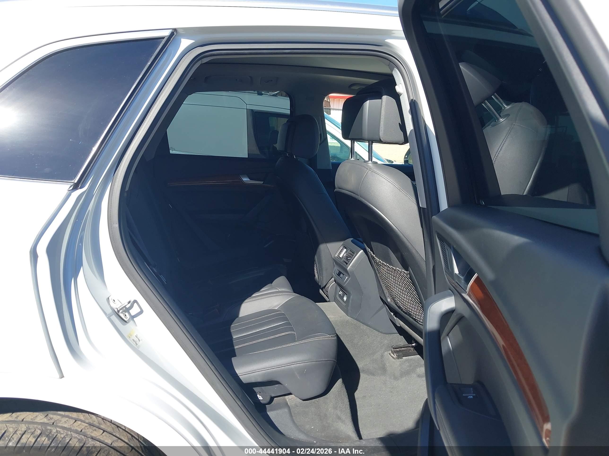 AUDI Q5 image 8
