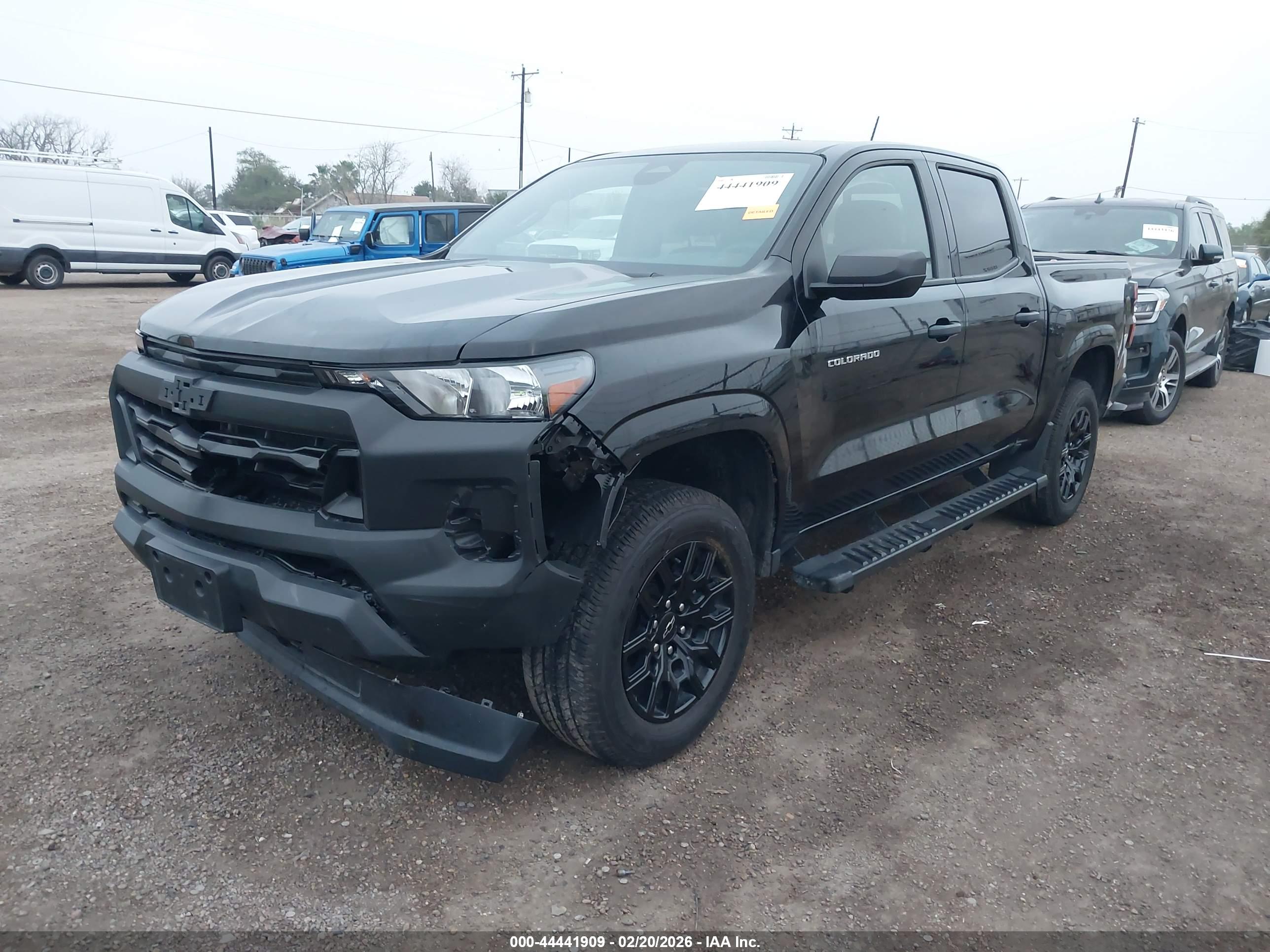CHEVROLET COLORADO image 2