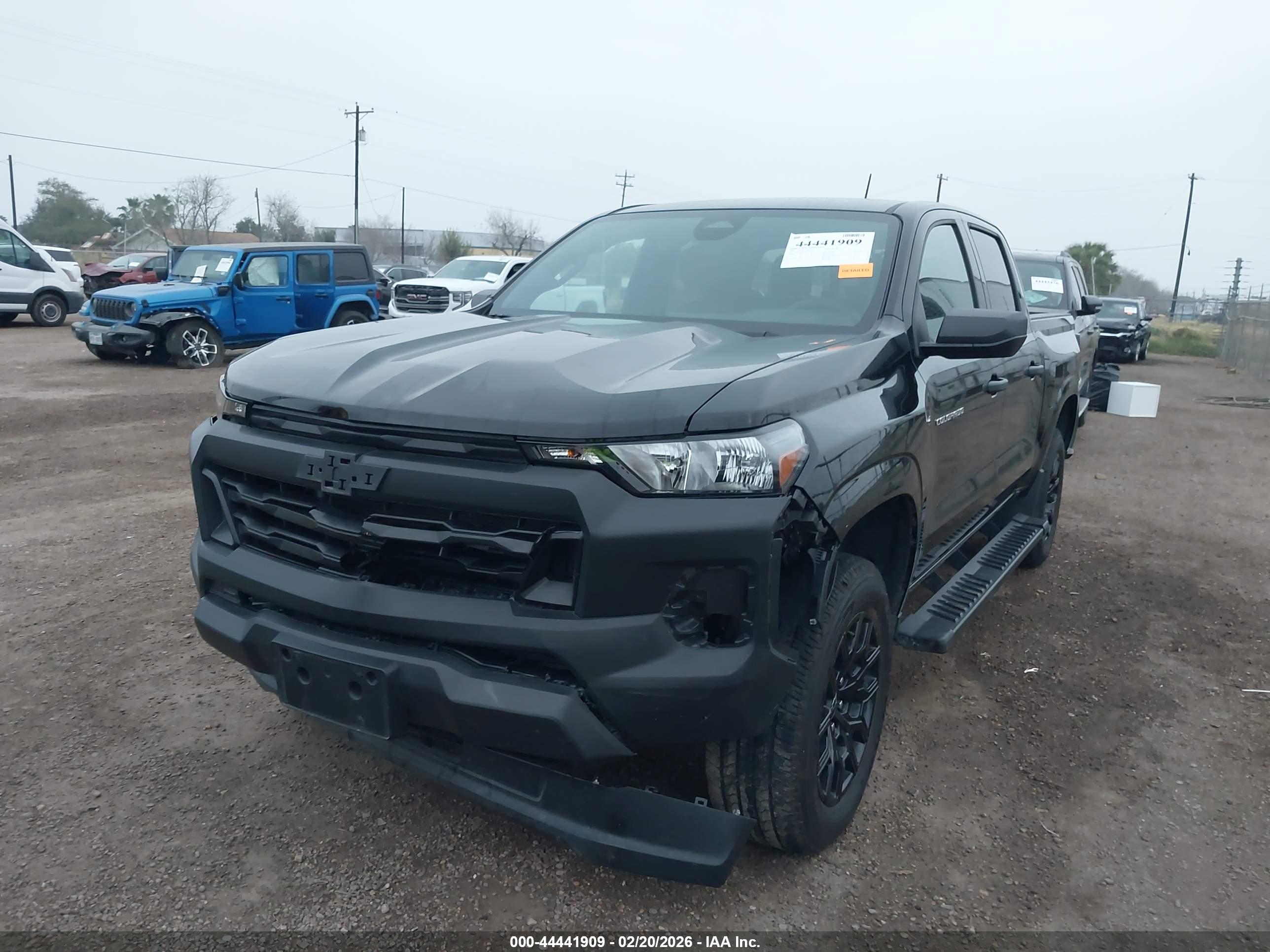 CHEVROLET COLORADO image 6