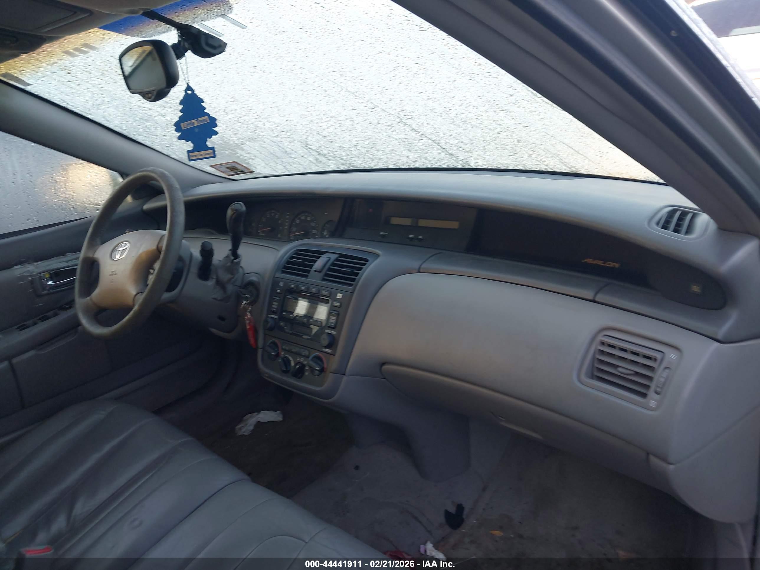 TOYOTA AVALON image 5