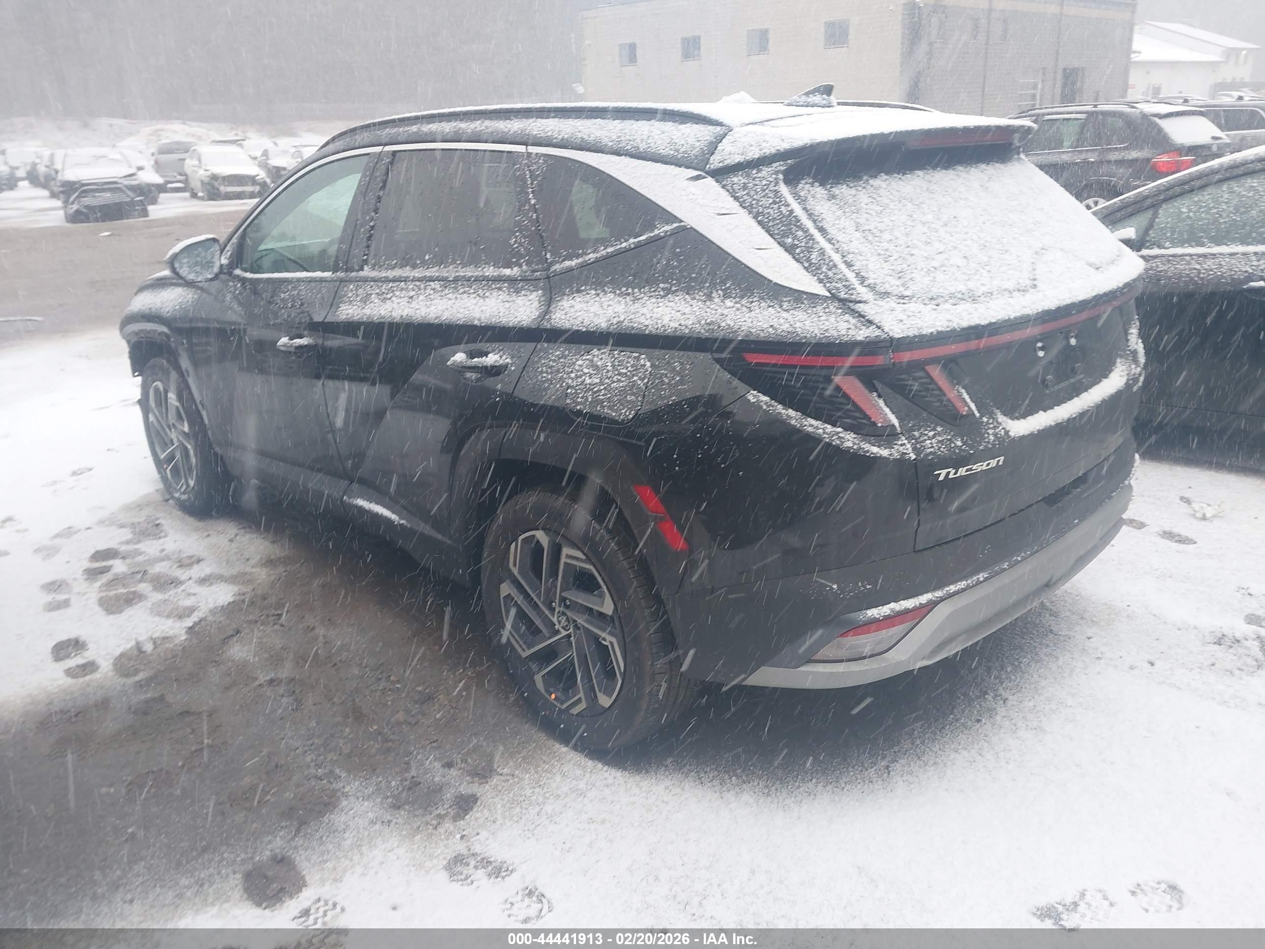 HYUNDAI TUCSON image 3