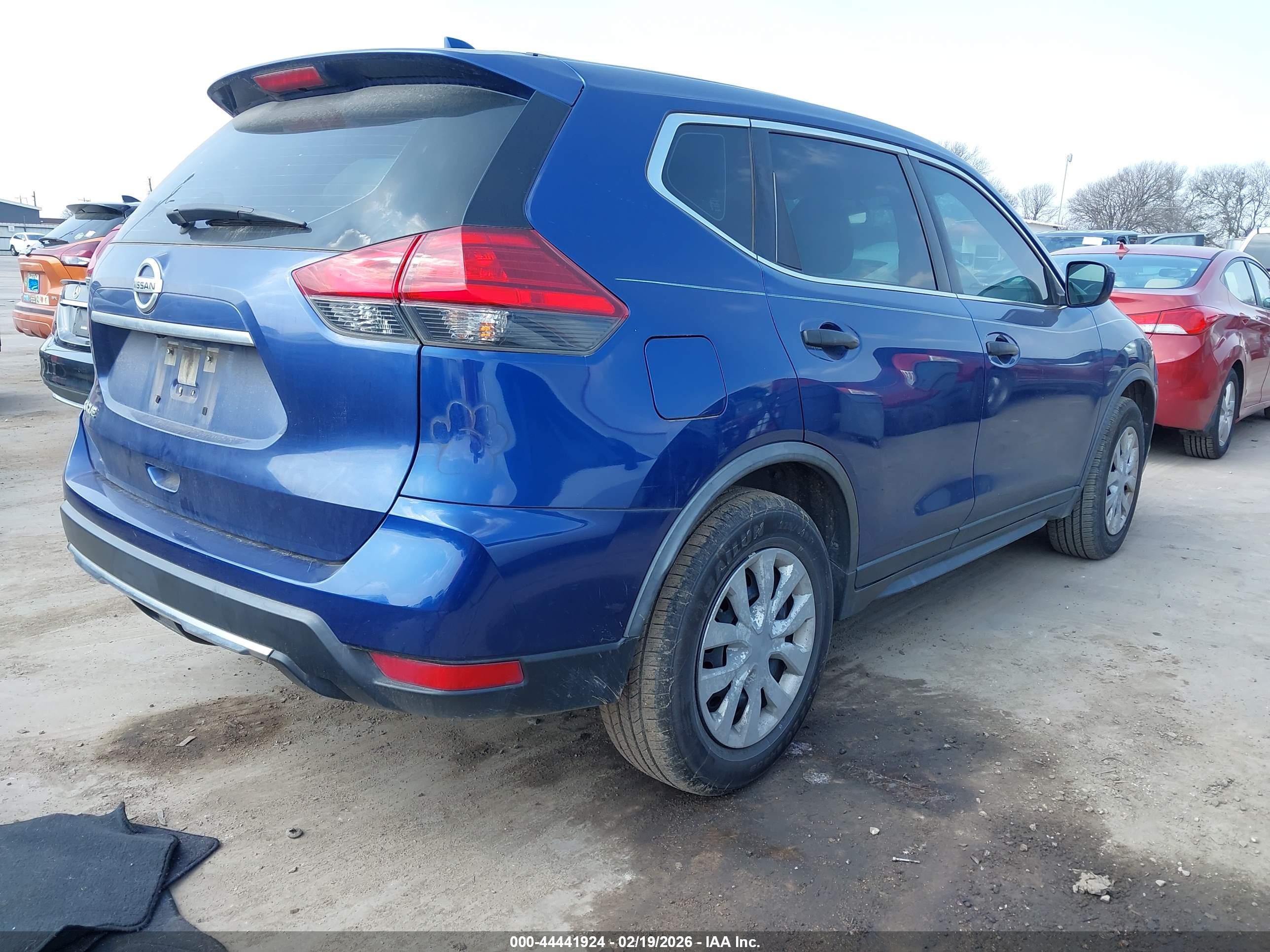 NISSAN ROGUE image 4