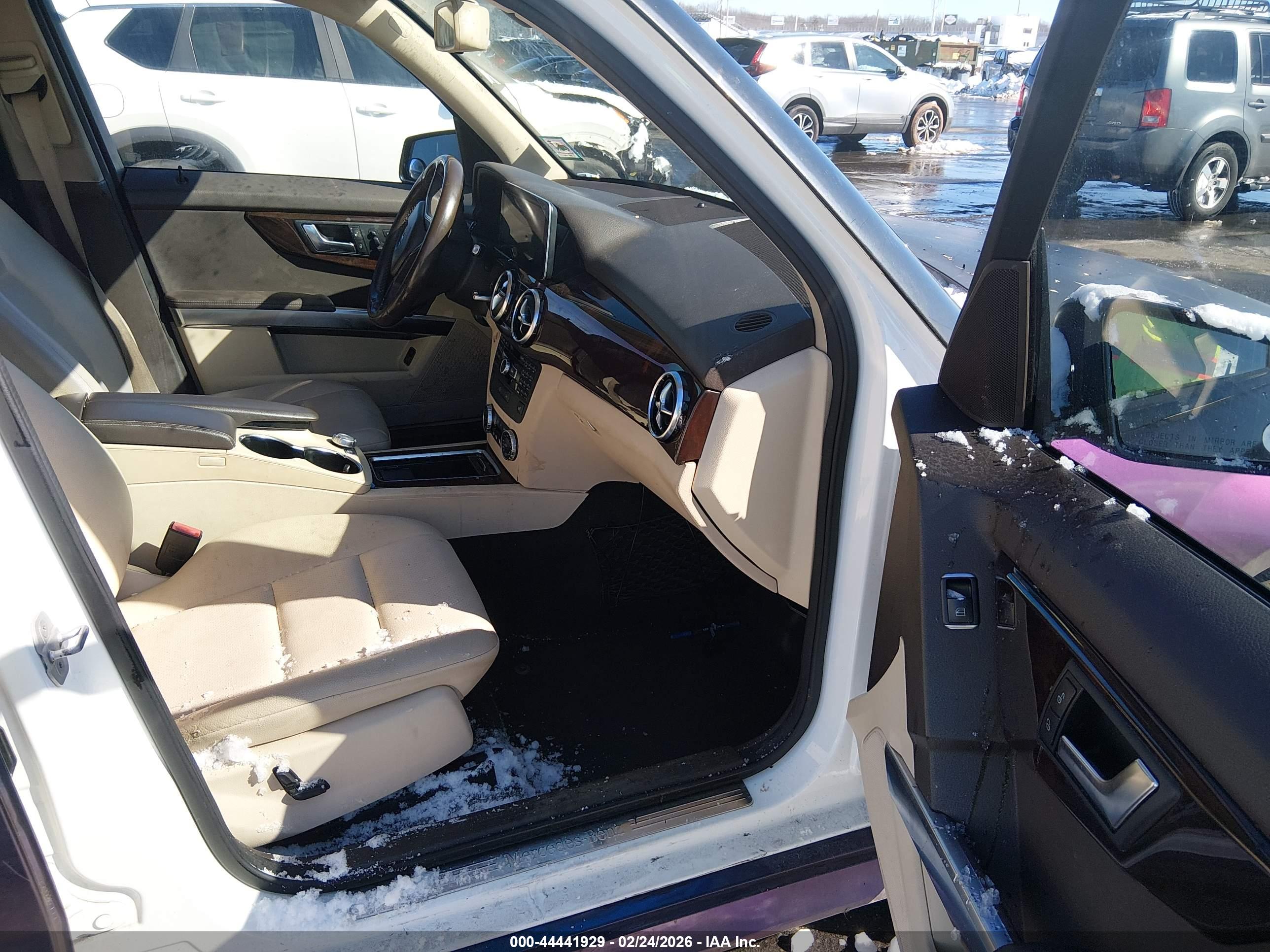 MERCEDES-BENZ GLK image 5