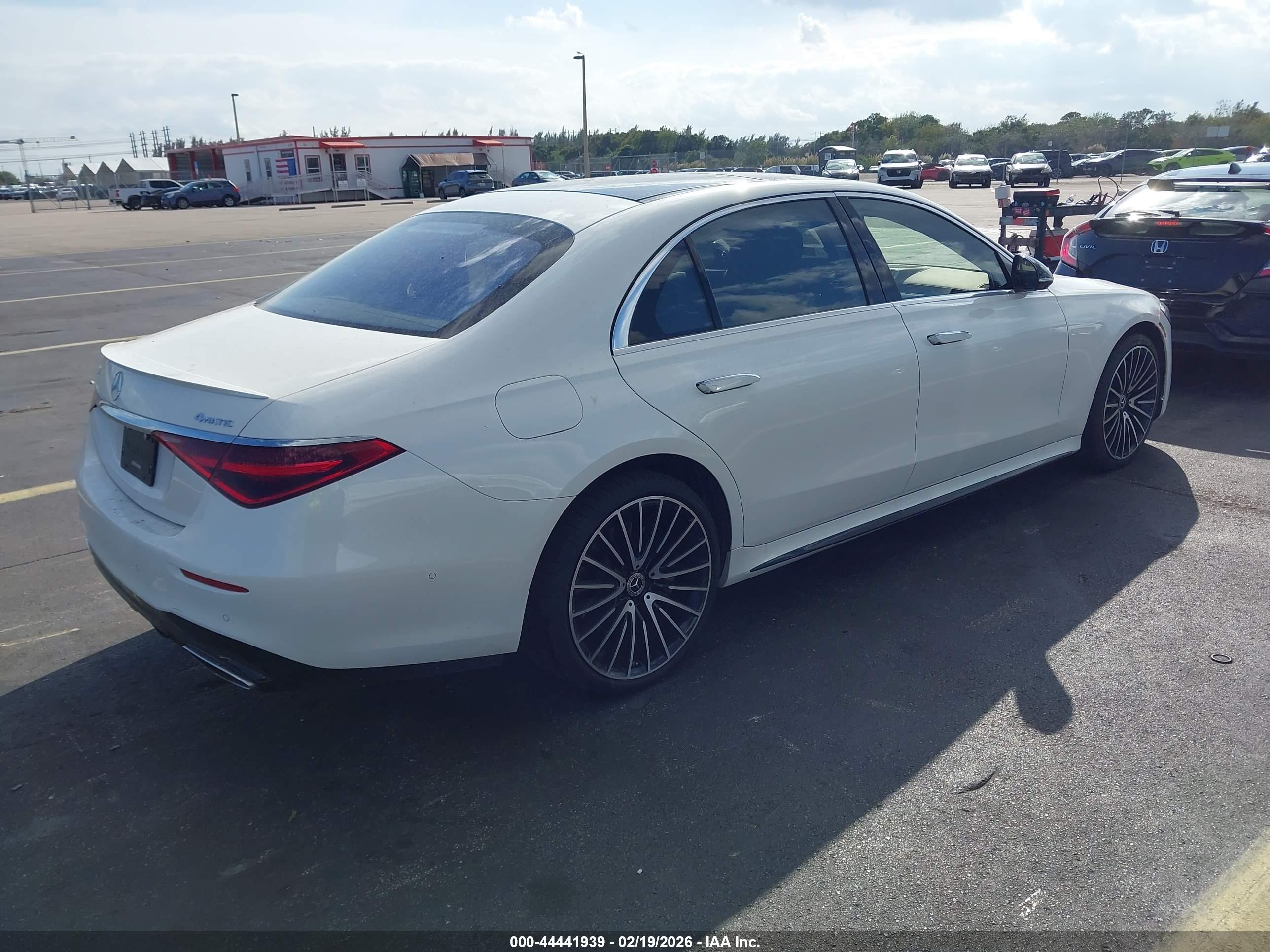MERCEDES-BENZ S image 4