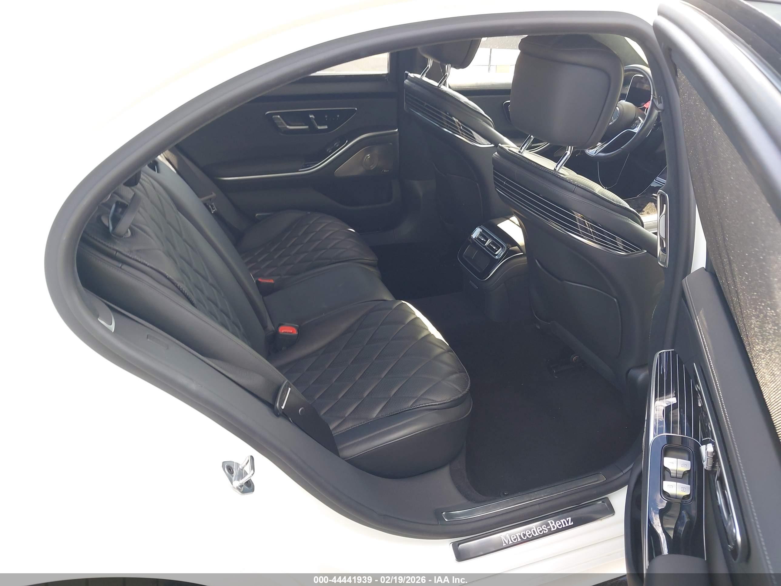 MERCEDES-BENZ S image 8