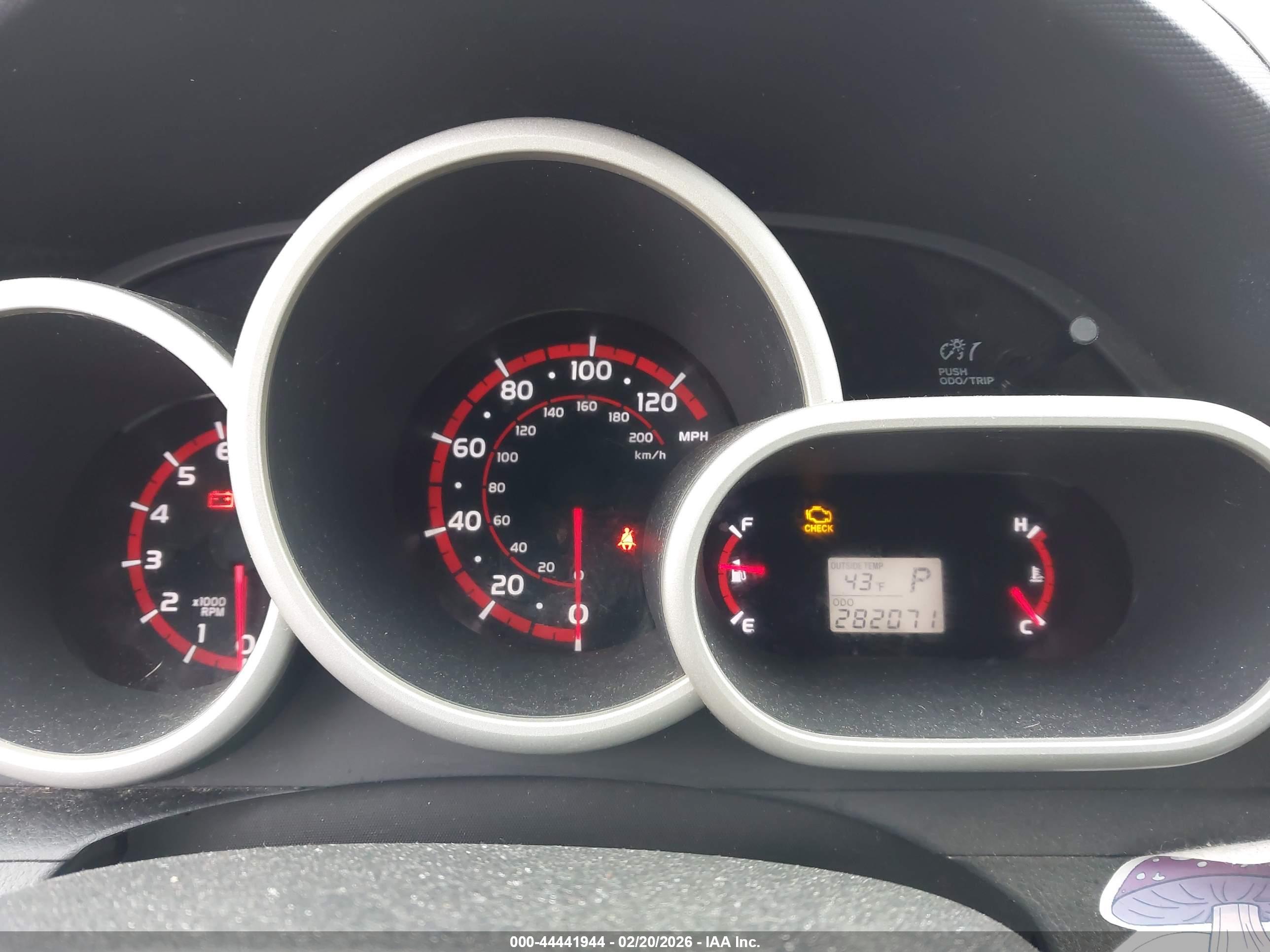 PONTIAC VIBE image 7