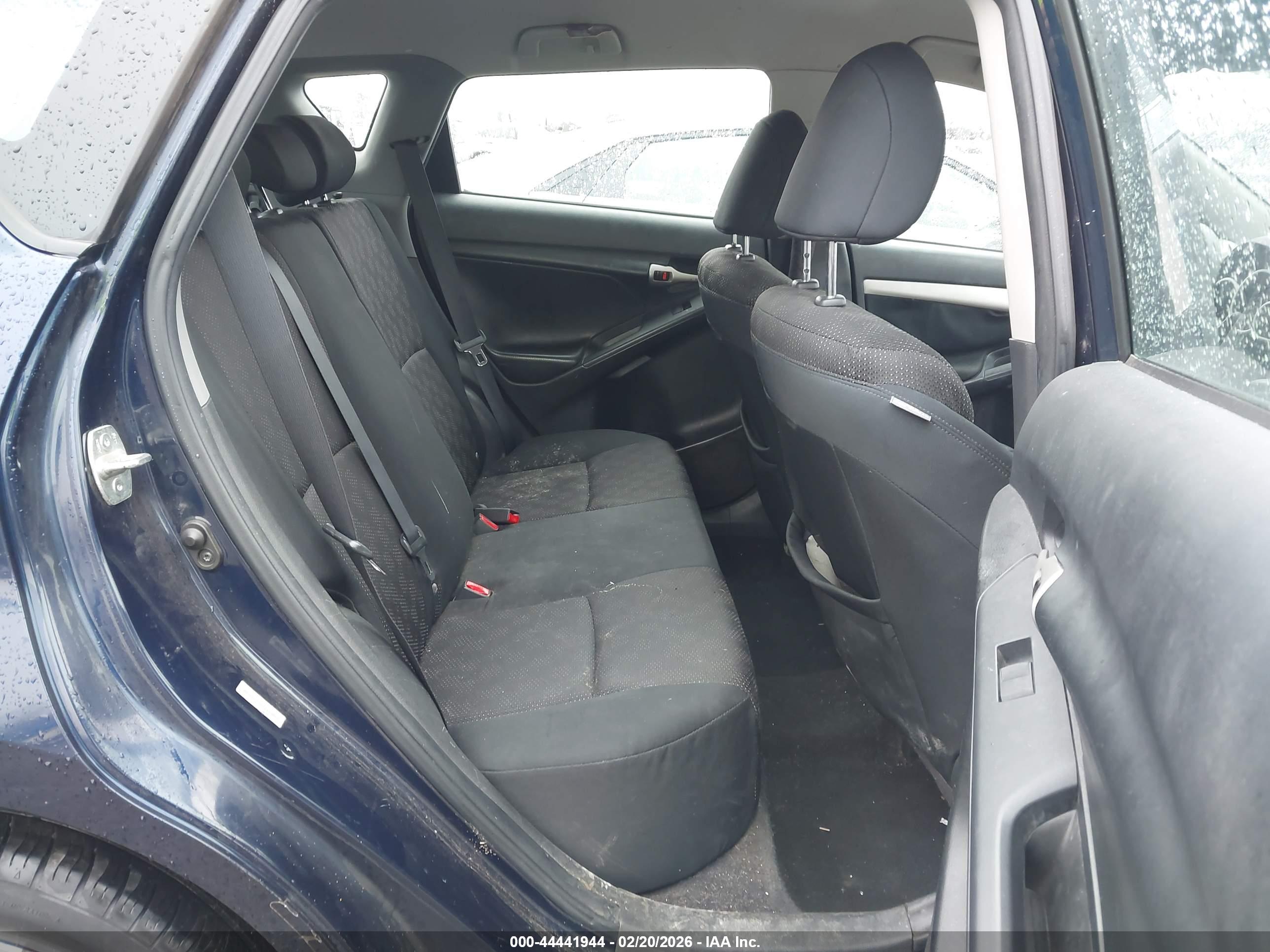 PONTIAC VIBE image 8