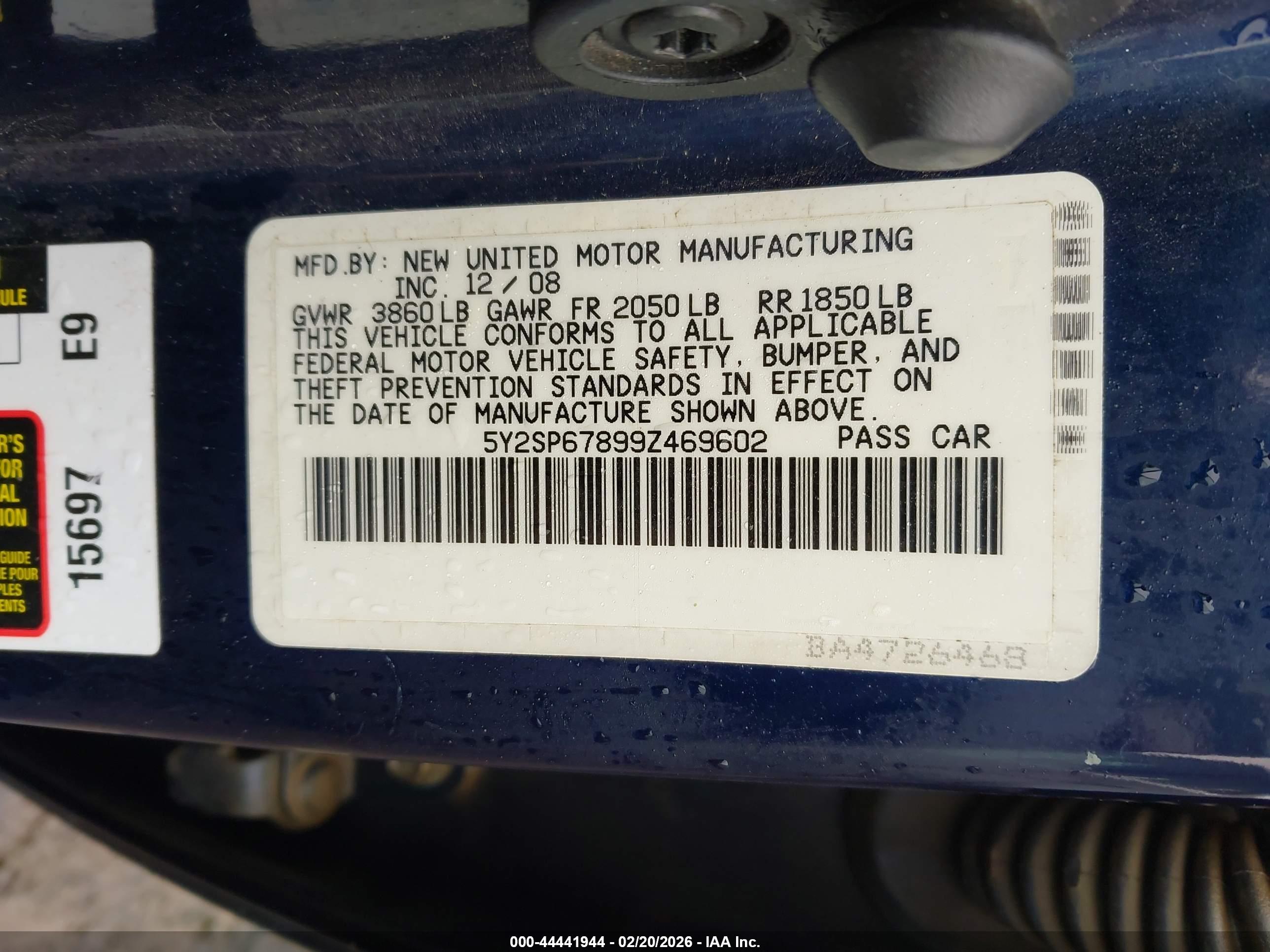 PONTIAC VIBE image 9
