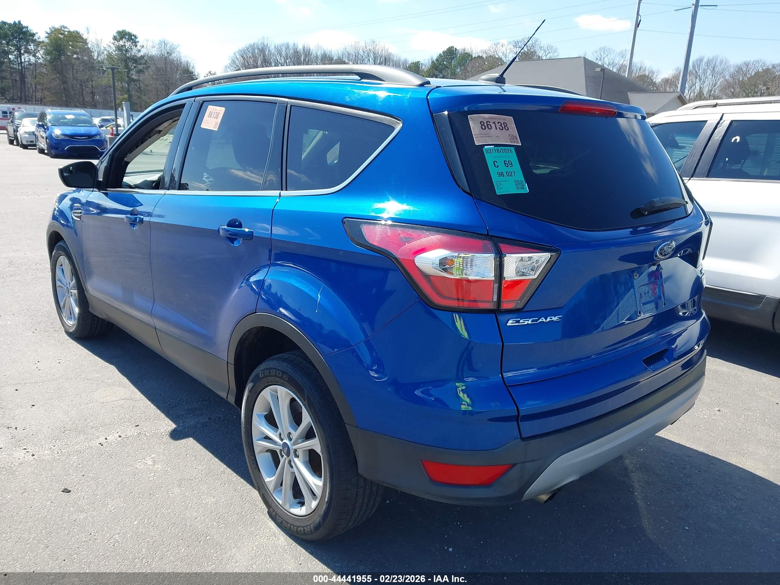 FORD ESCAPE image 3