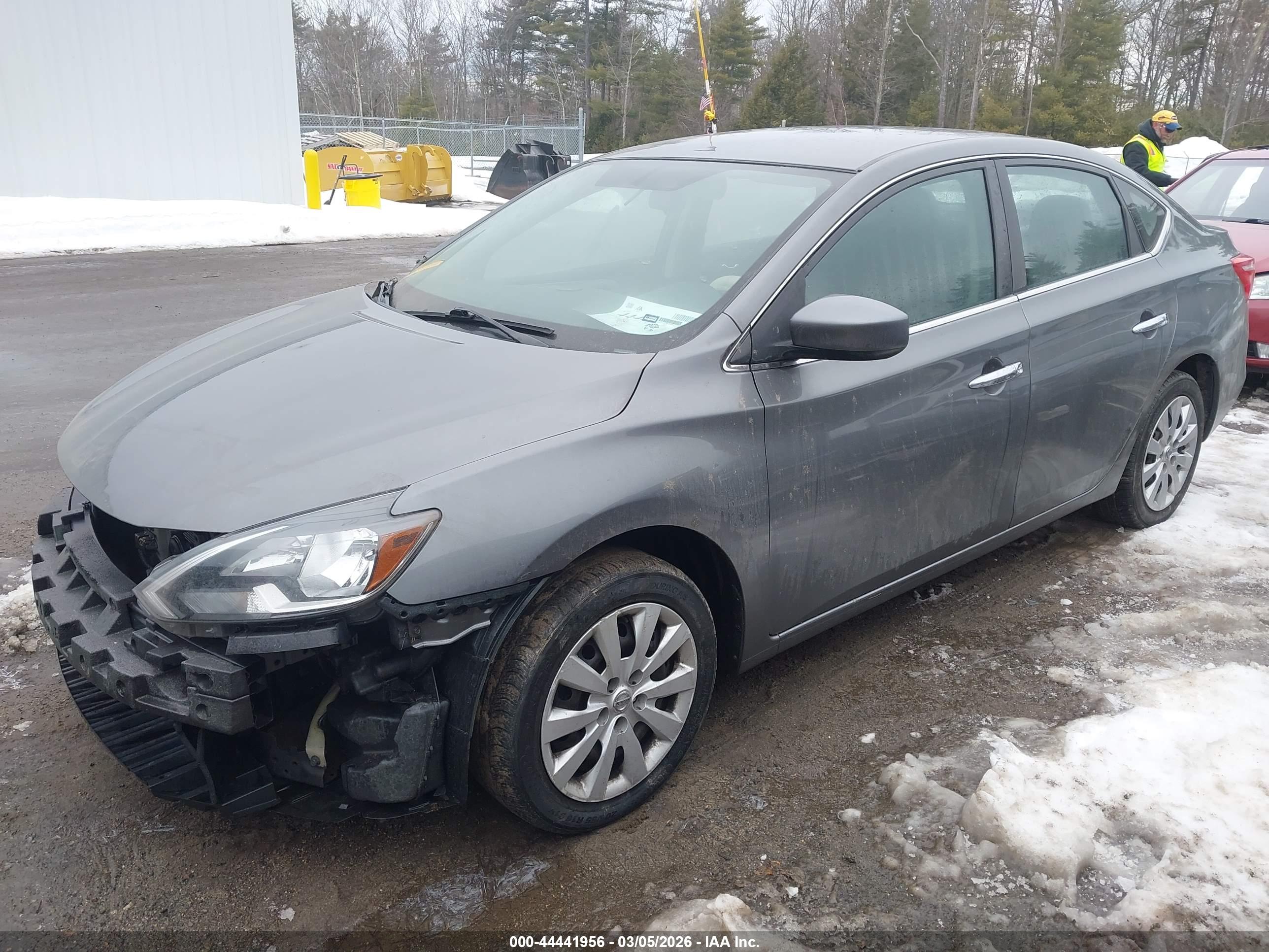 NISSAN SENTRA image 2