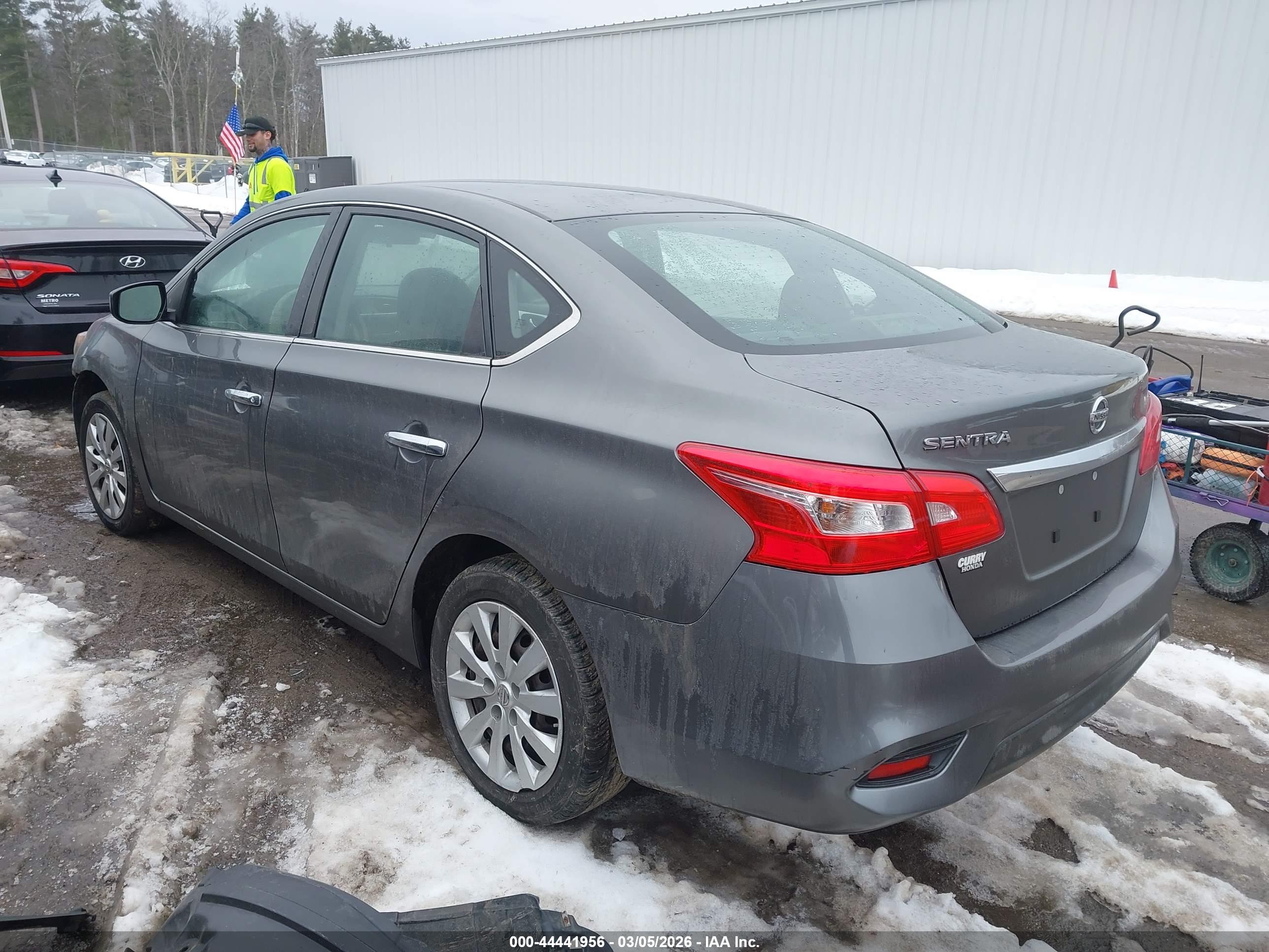 NISSAN SENTRA image 3