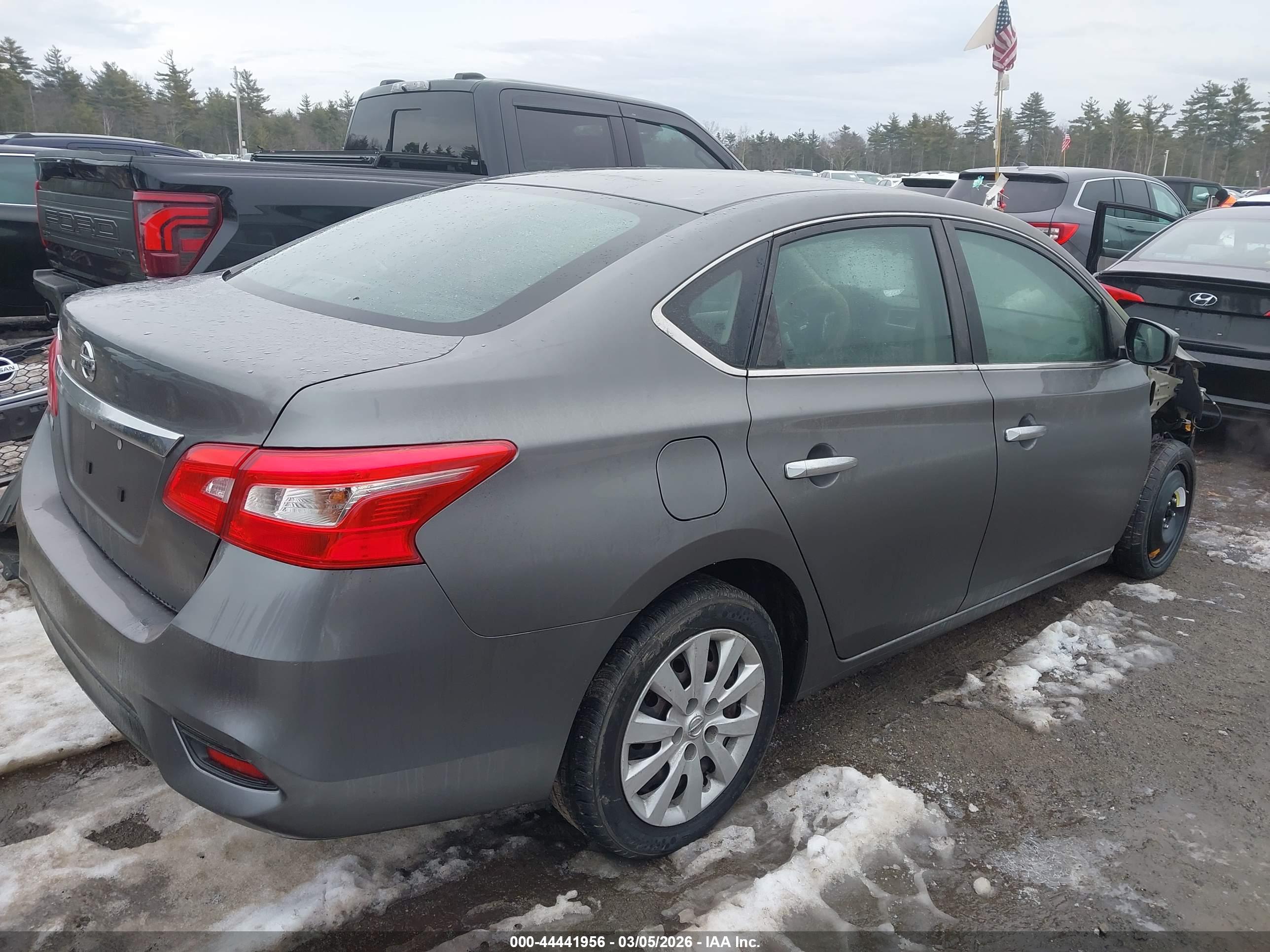 NISSAN SENTRA image 4