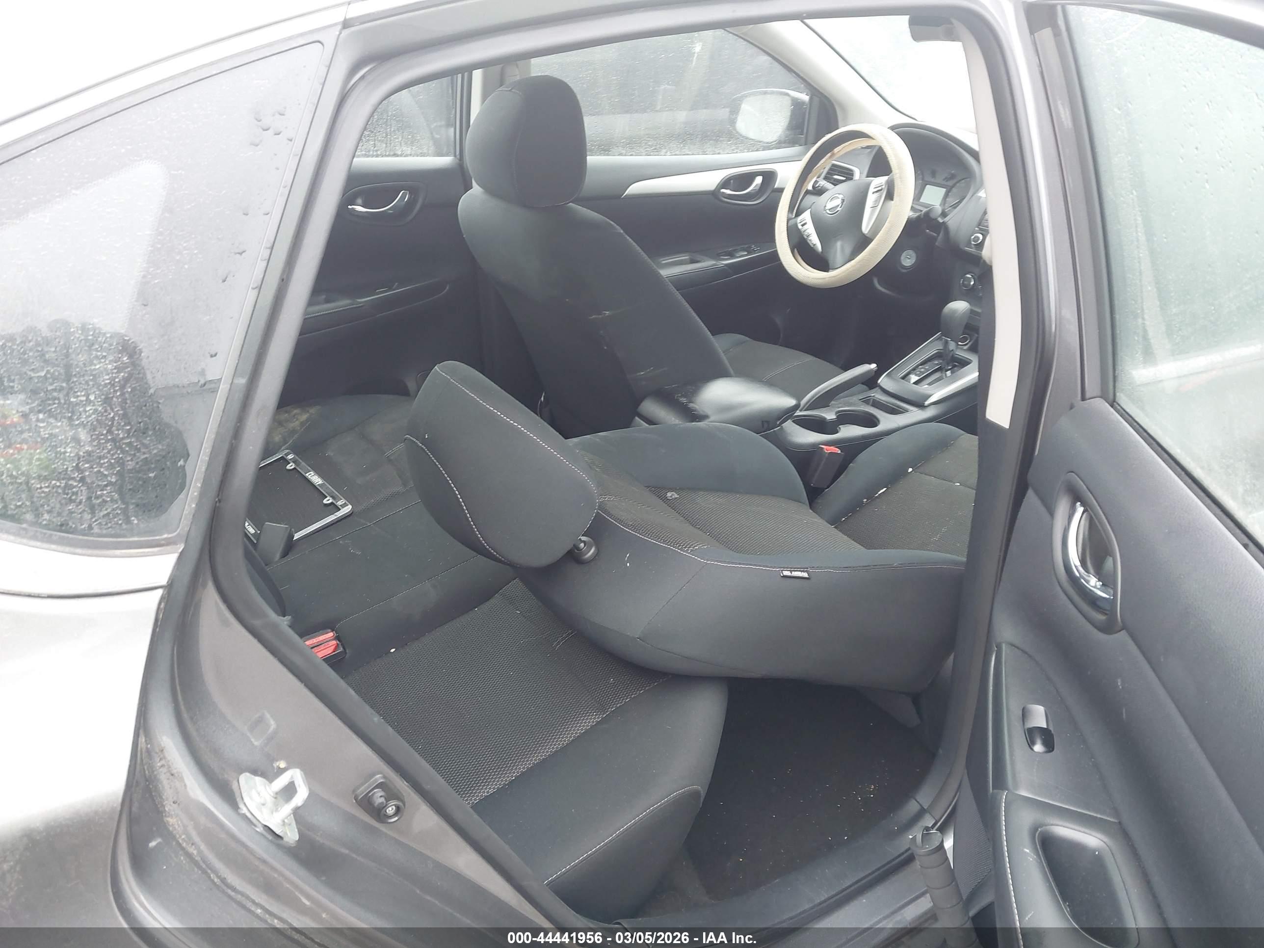 NISSAN SENTRA image 8