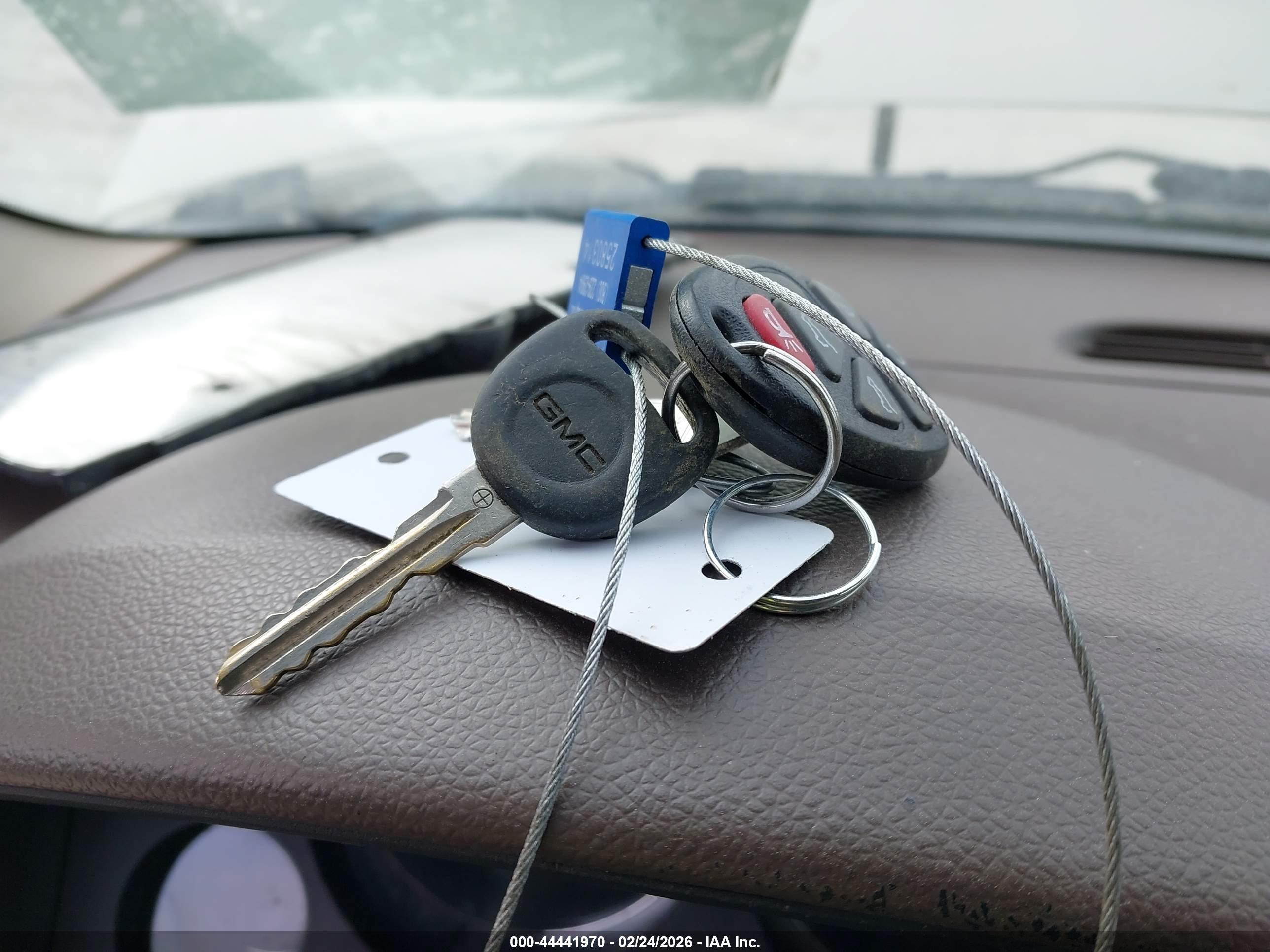GMC YUKON image 11