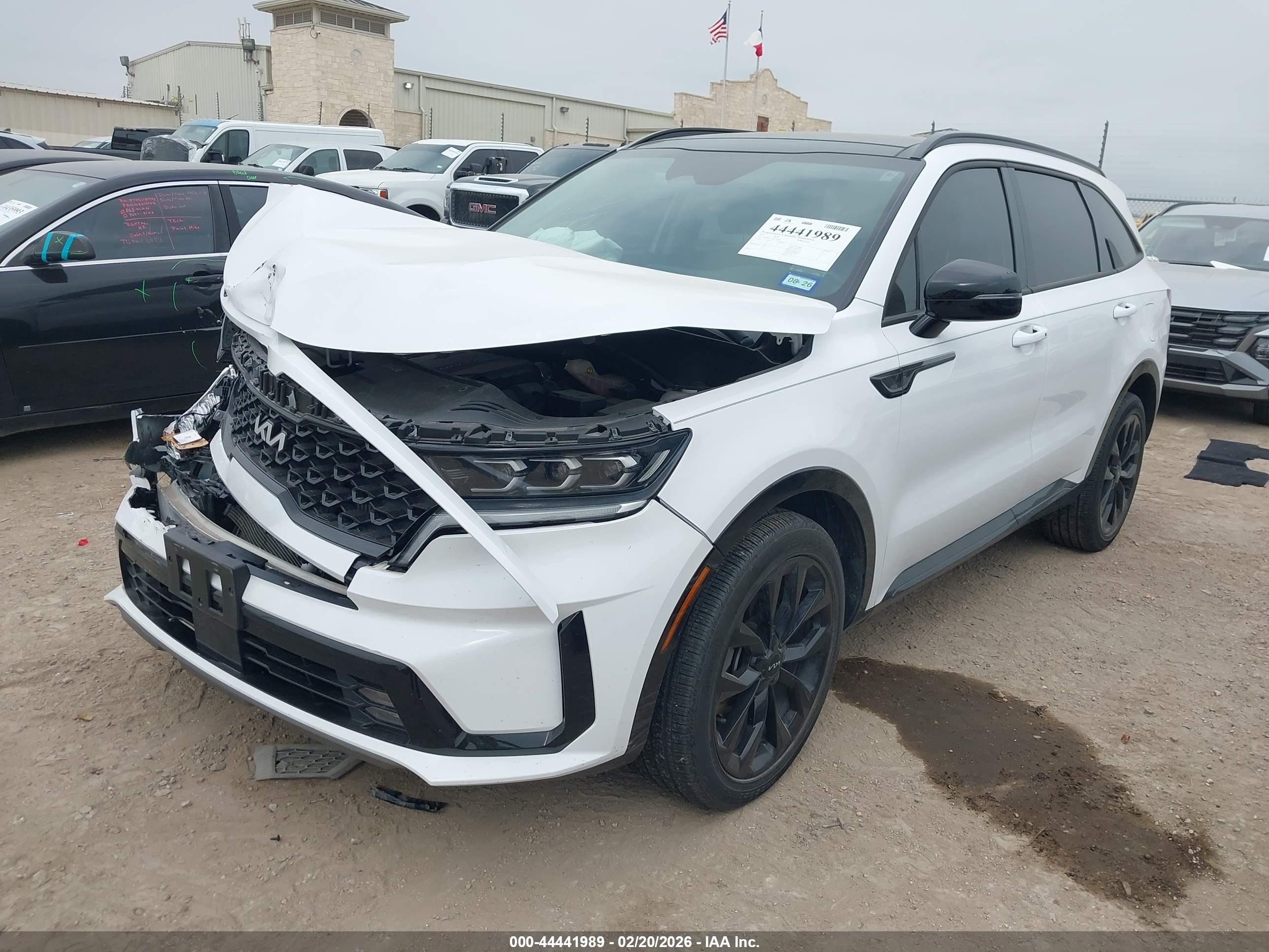 KIA SORENTO image 2