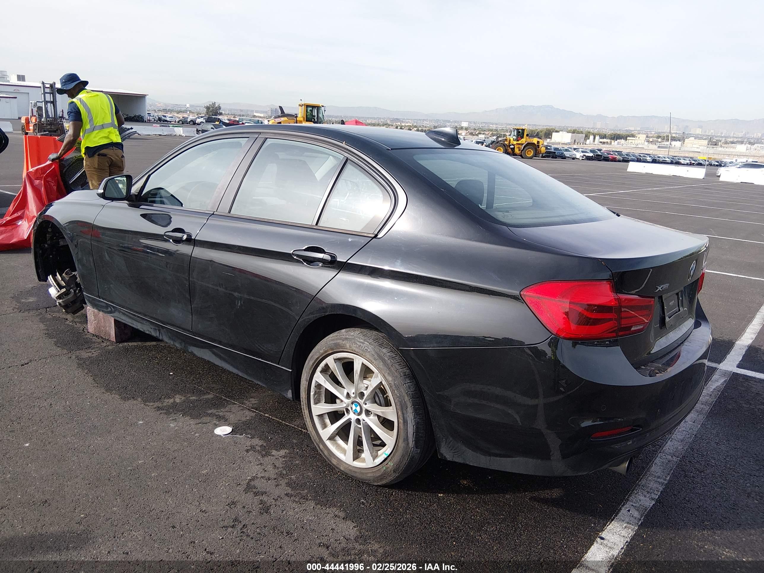 BMW 320I image 3