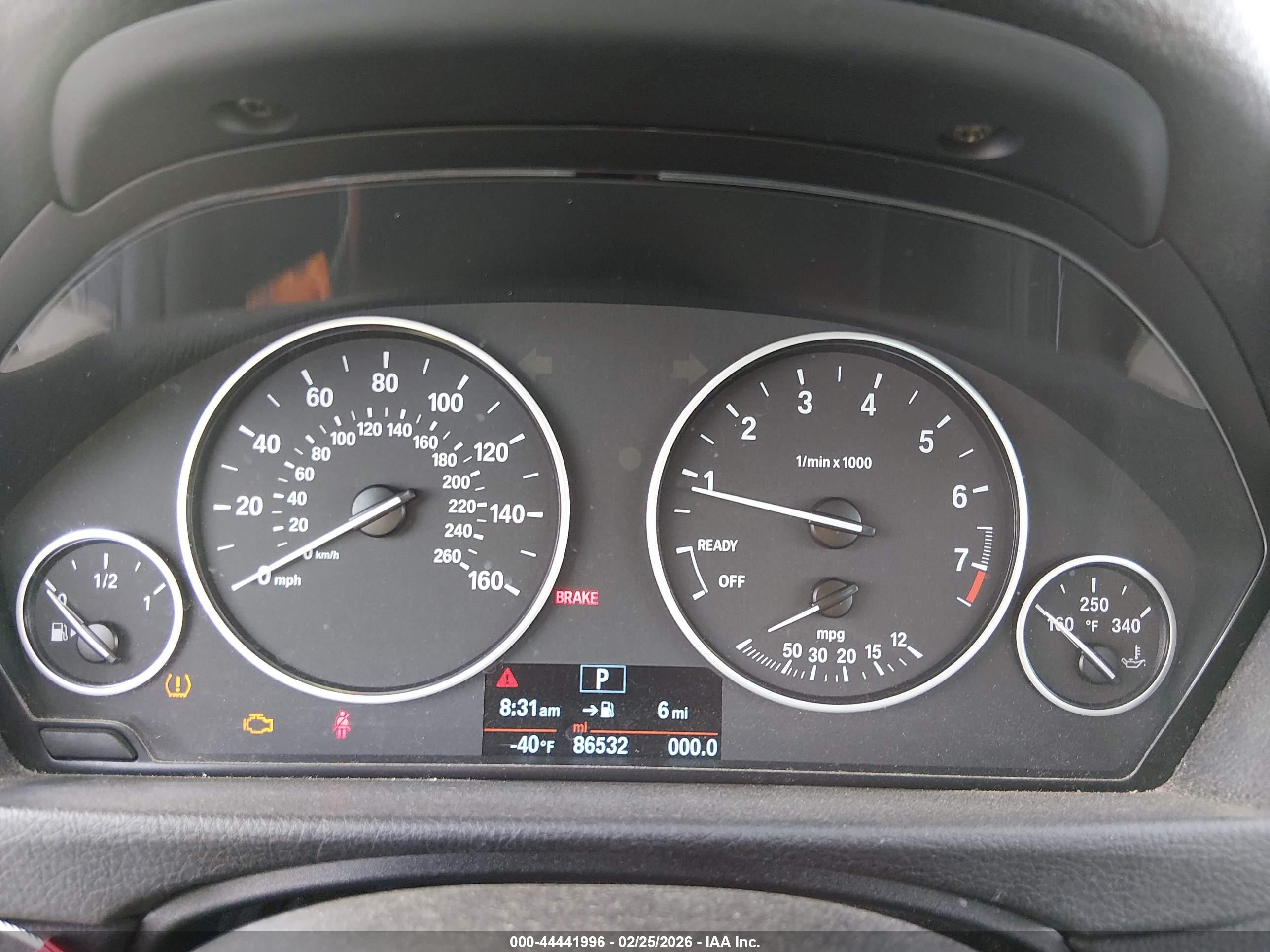 BMW 320I image 7