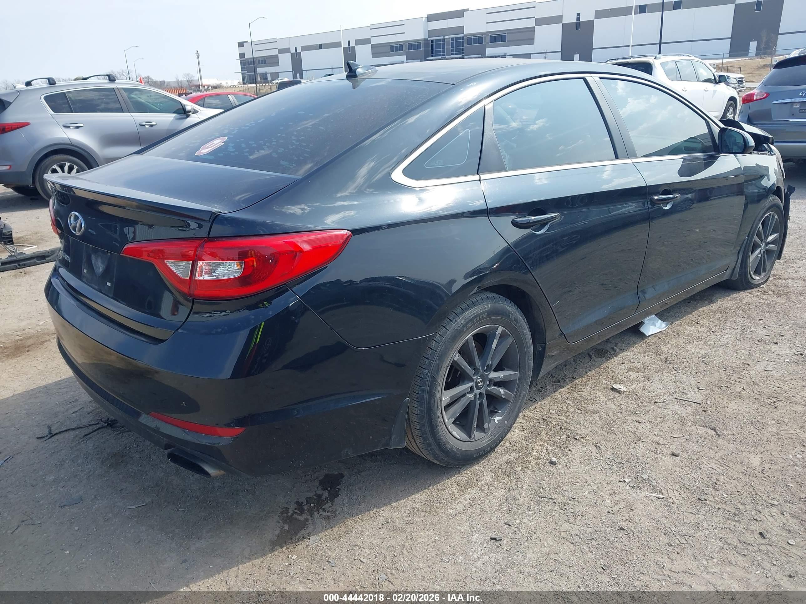 HYUNDAI SONATA image 4