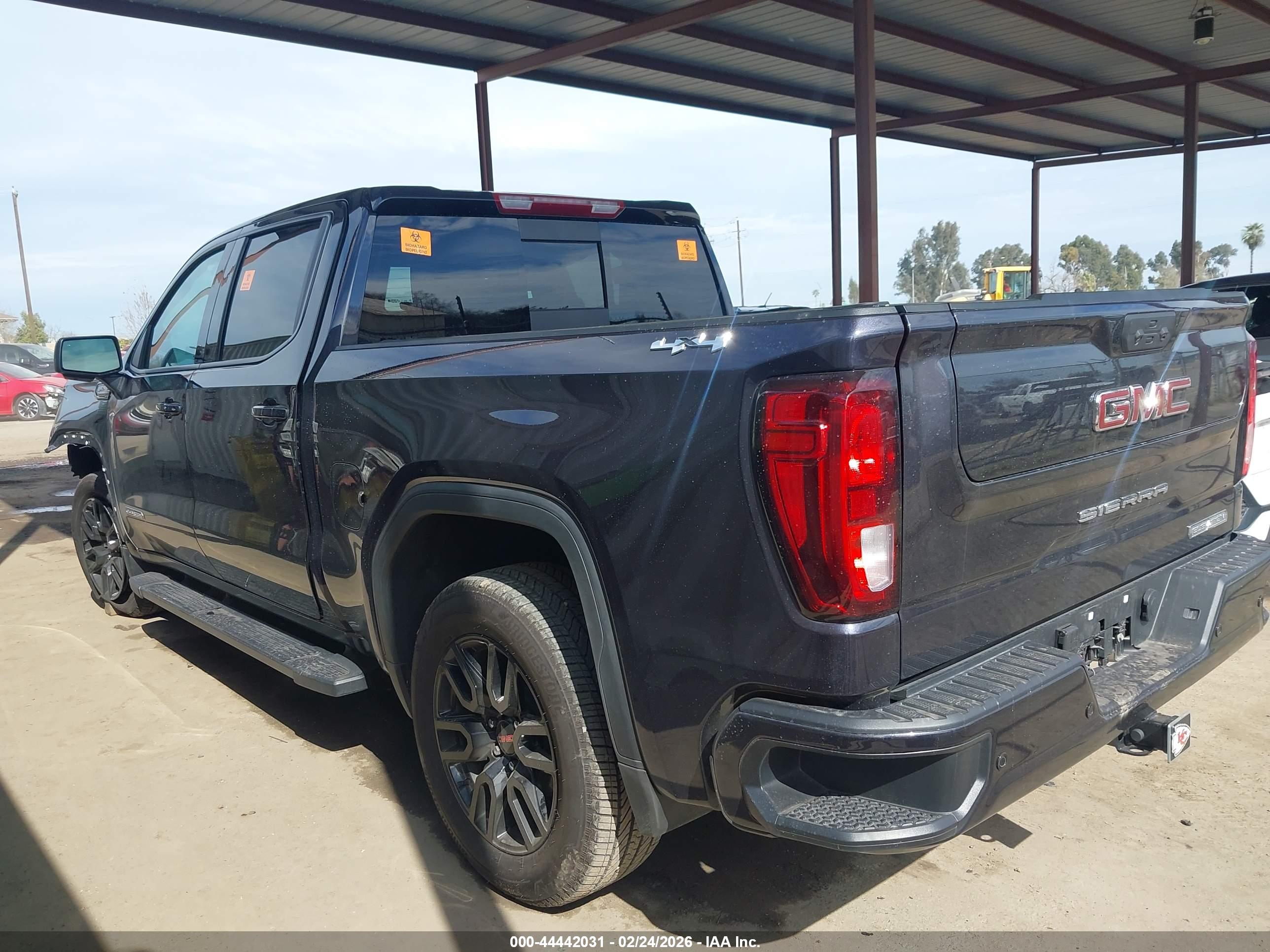 GMC SIERRA image 3