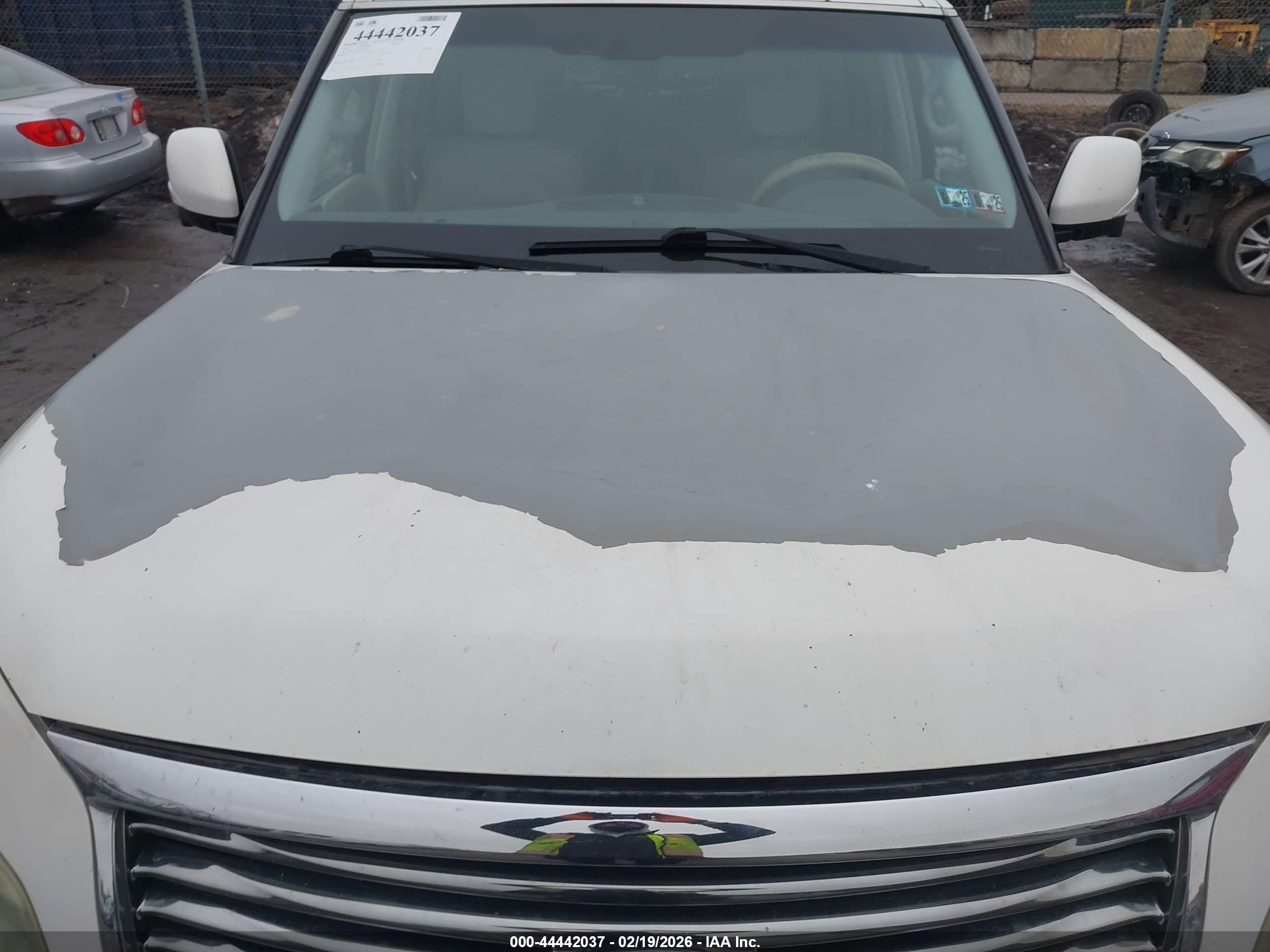 INFINITI QX56 image 6