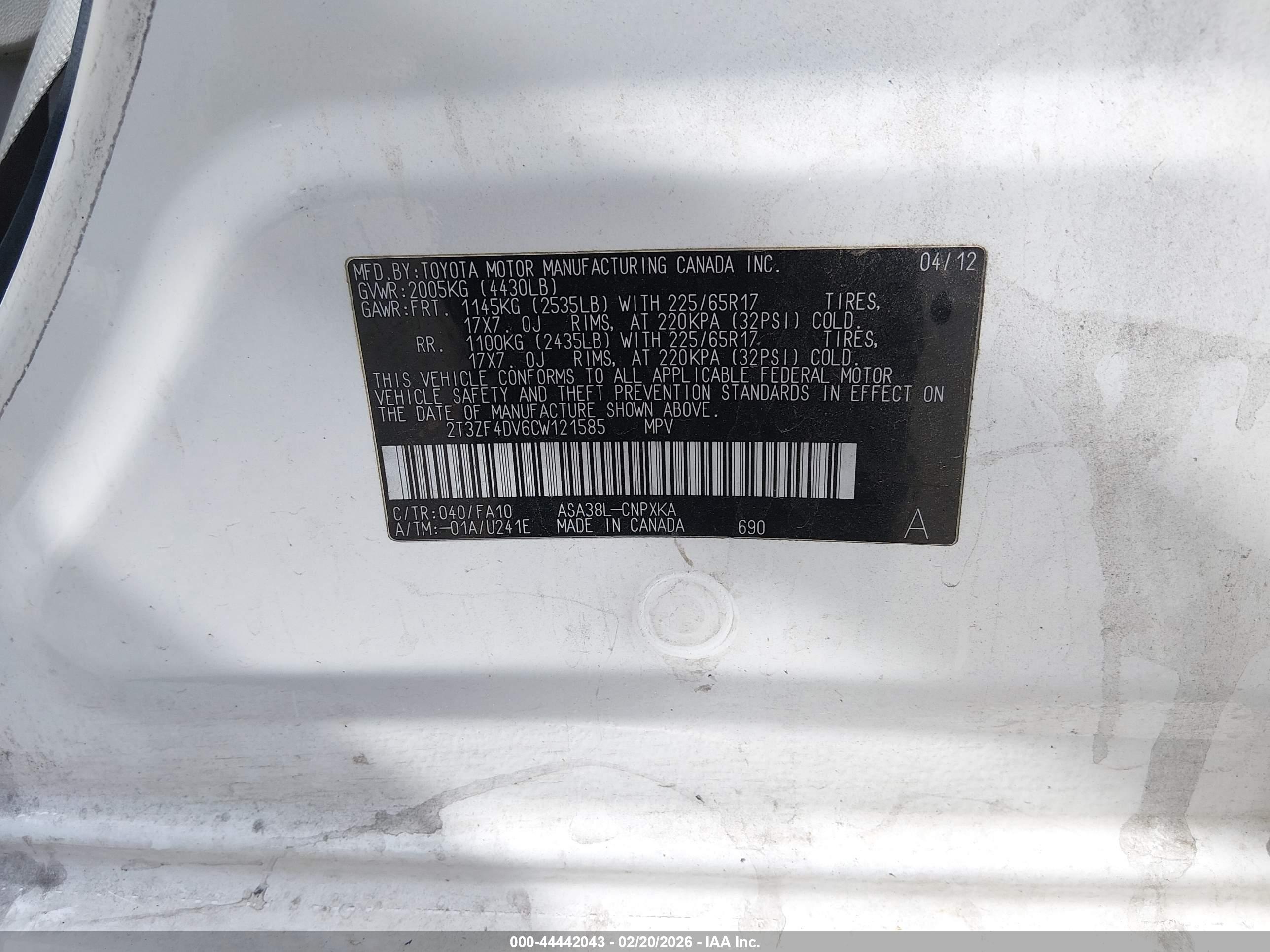 TOYOTA RAV4 image 9