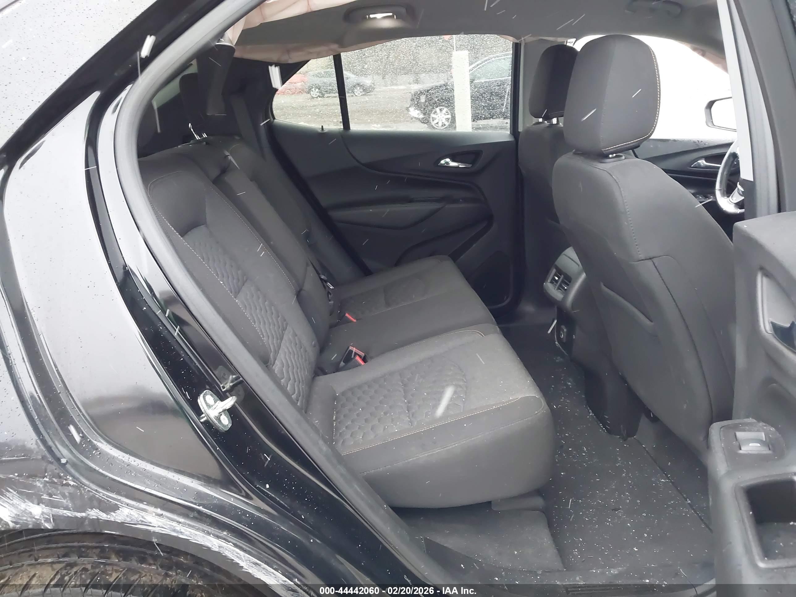 CHEVROLET EQUINOX image 8