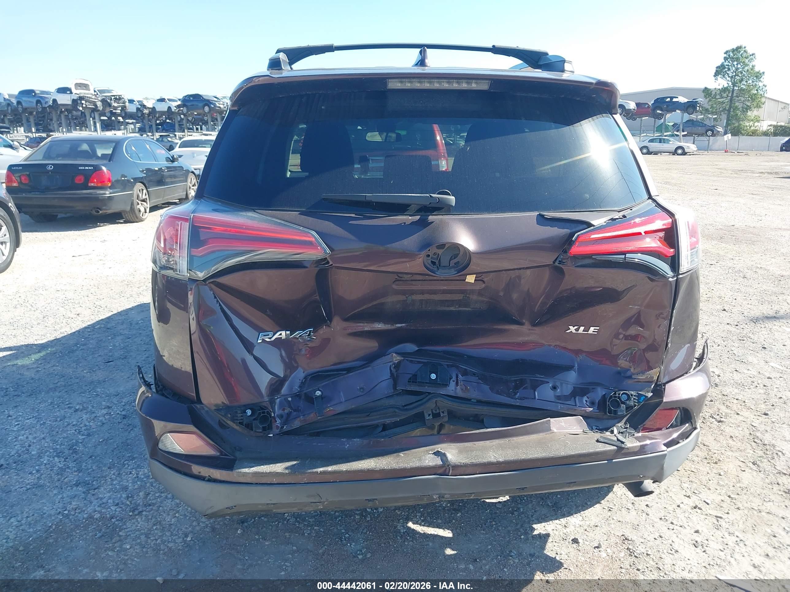 TOYOTA RAV4 image 6
