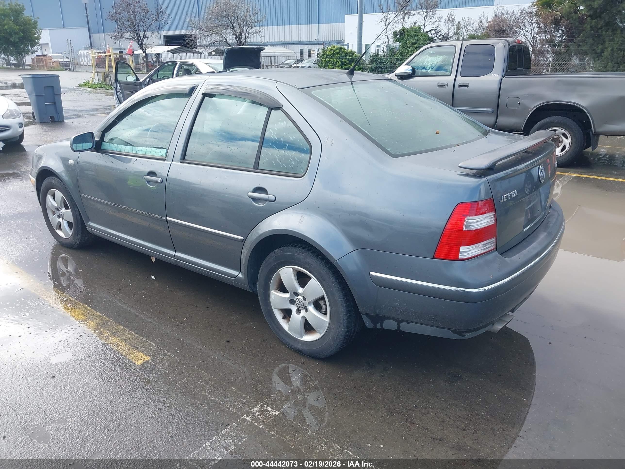 VOLKSWAGEN JETTA image 3