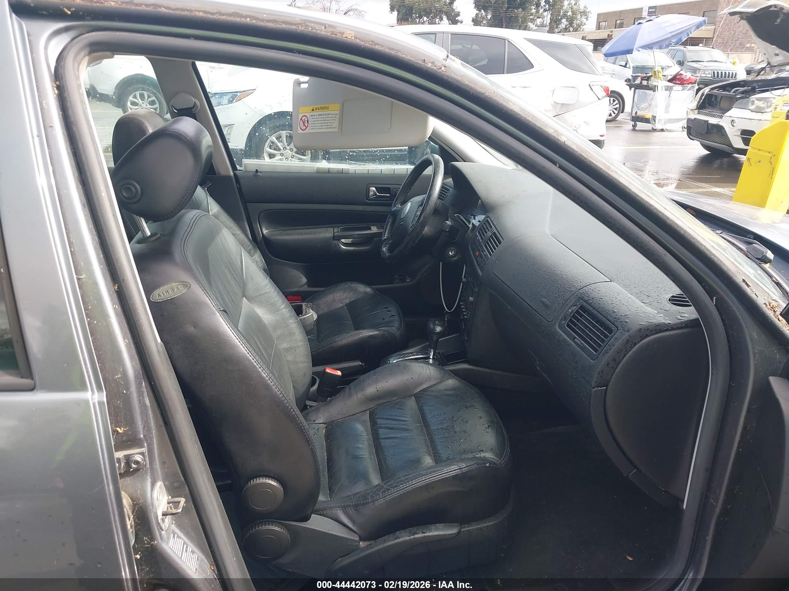 VOLKSWAGEN JETTA image 5