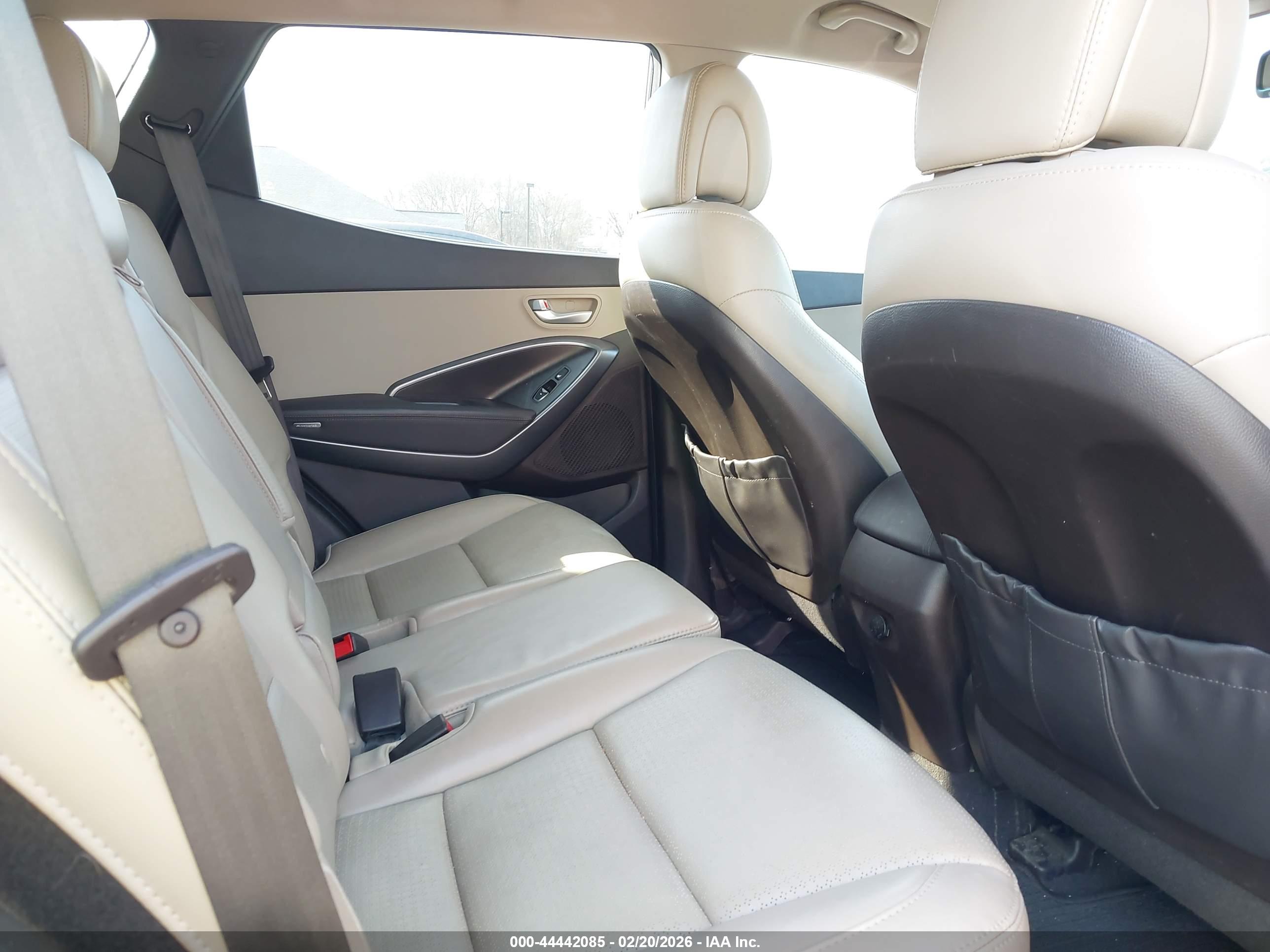HYUNDAI SANTA image 8