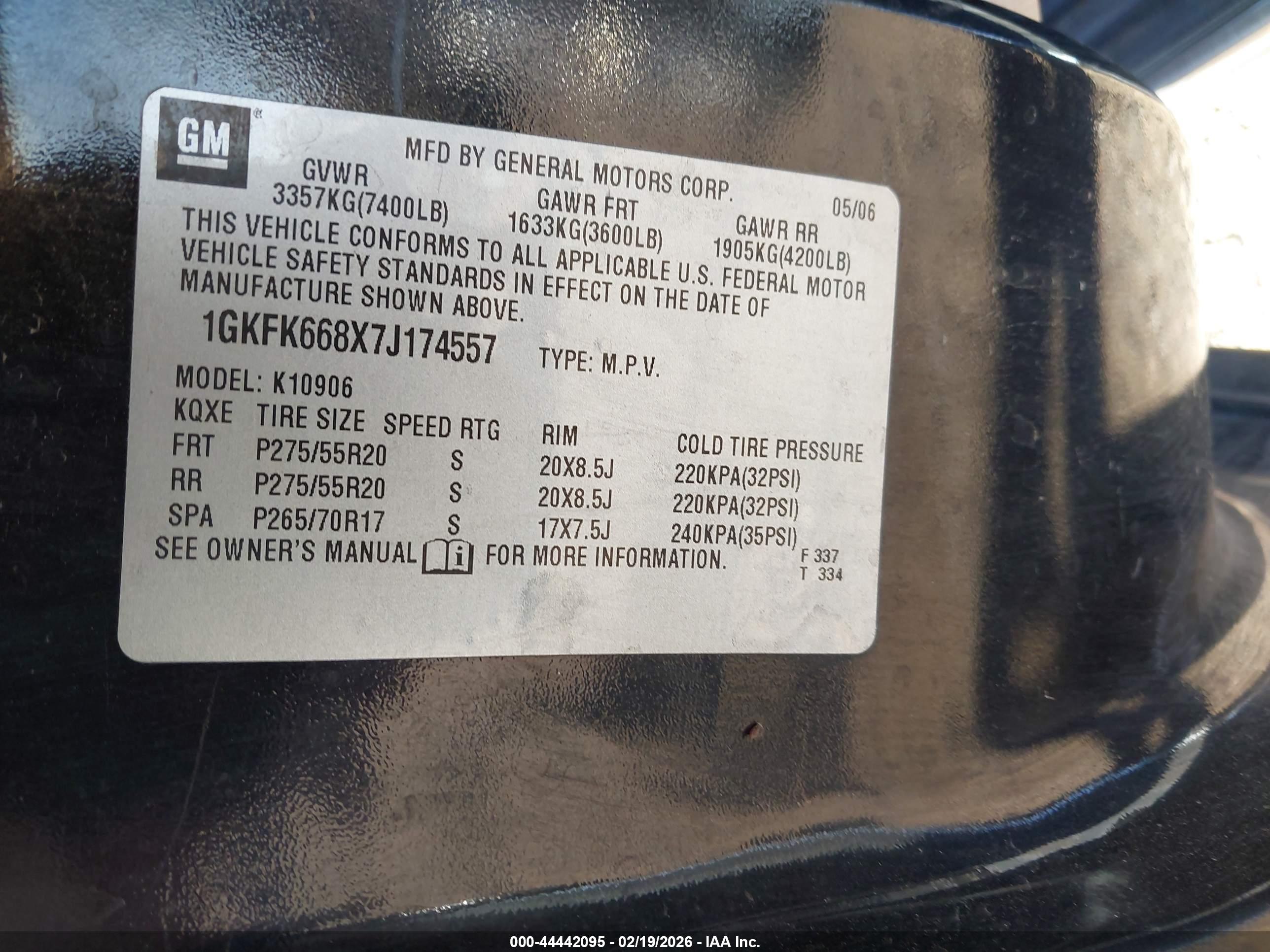 GMC YUKON image 9