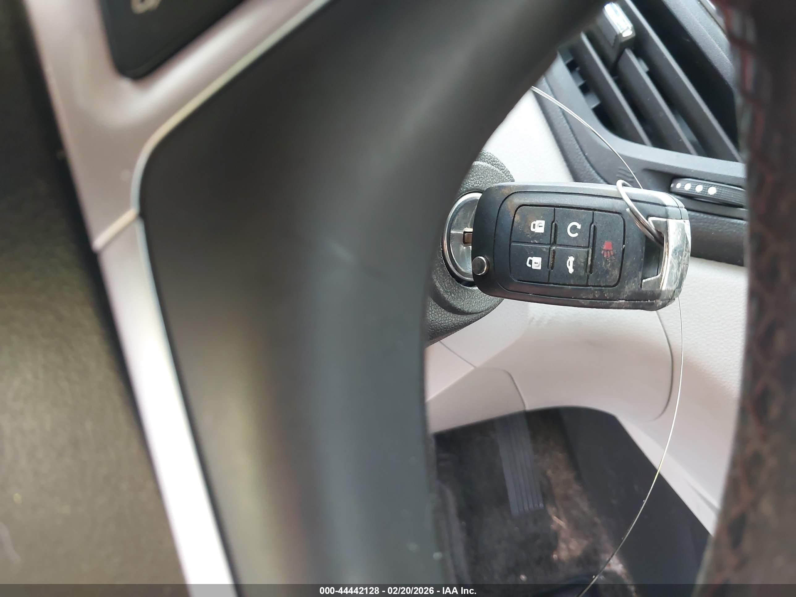 CHEVROLET EQUINOX image 11