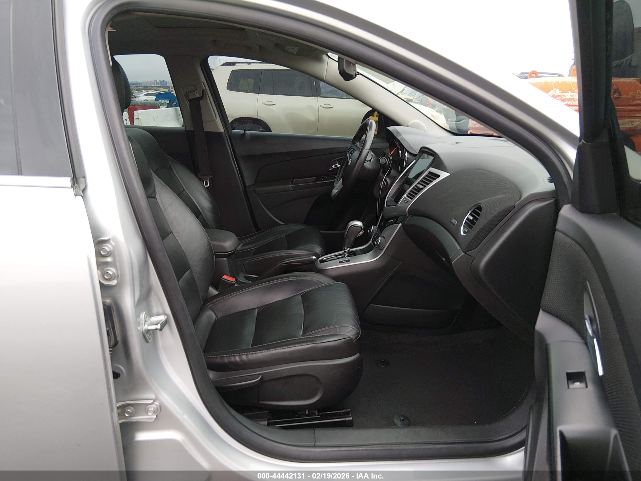 CHEVROLET CRUZE image 5