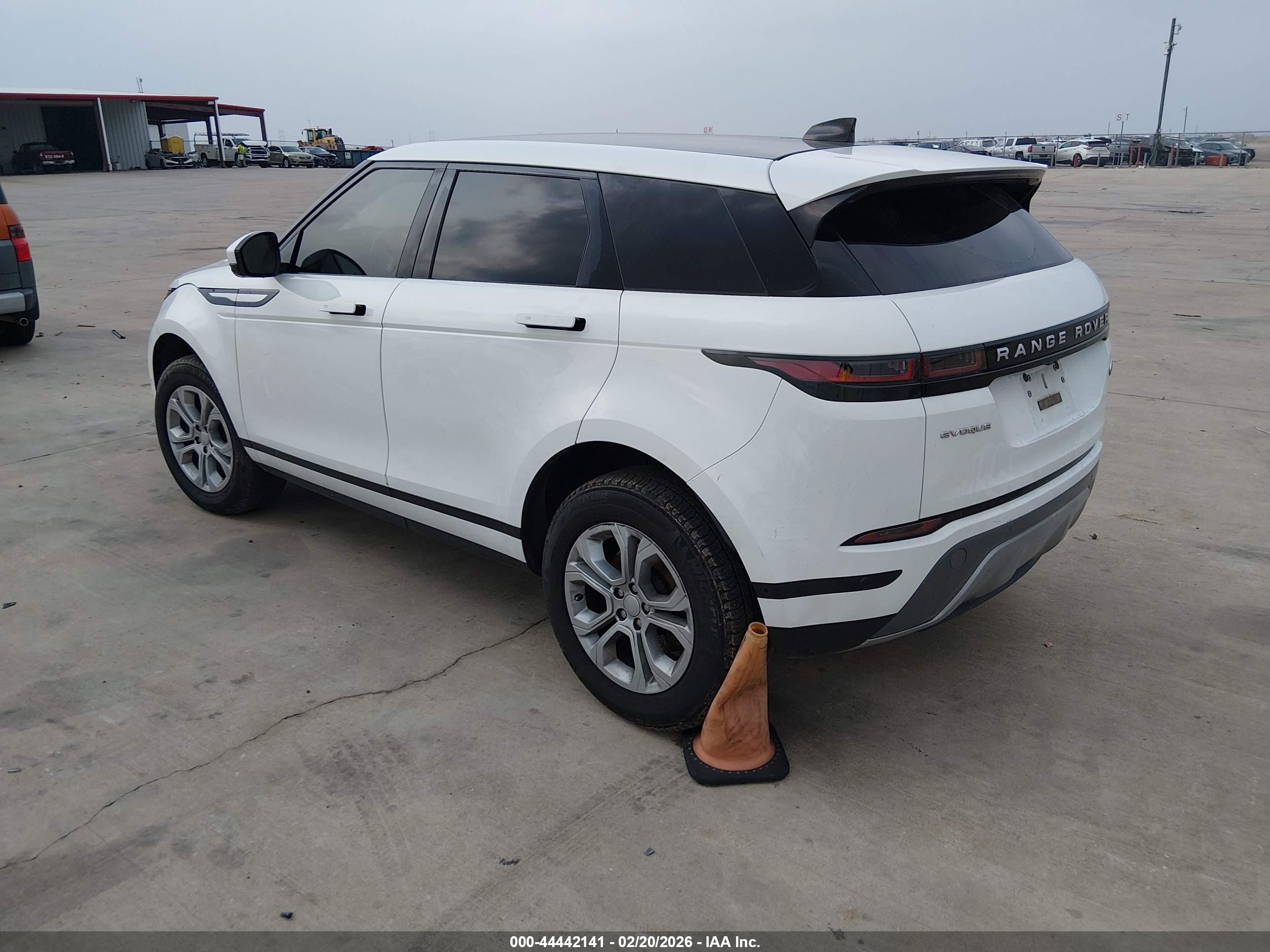 LAND ROVER image 3
