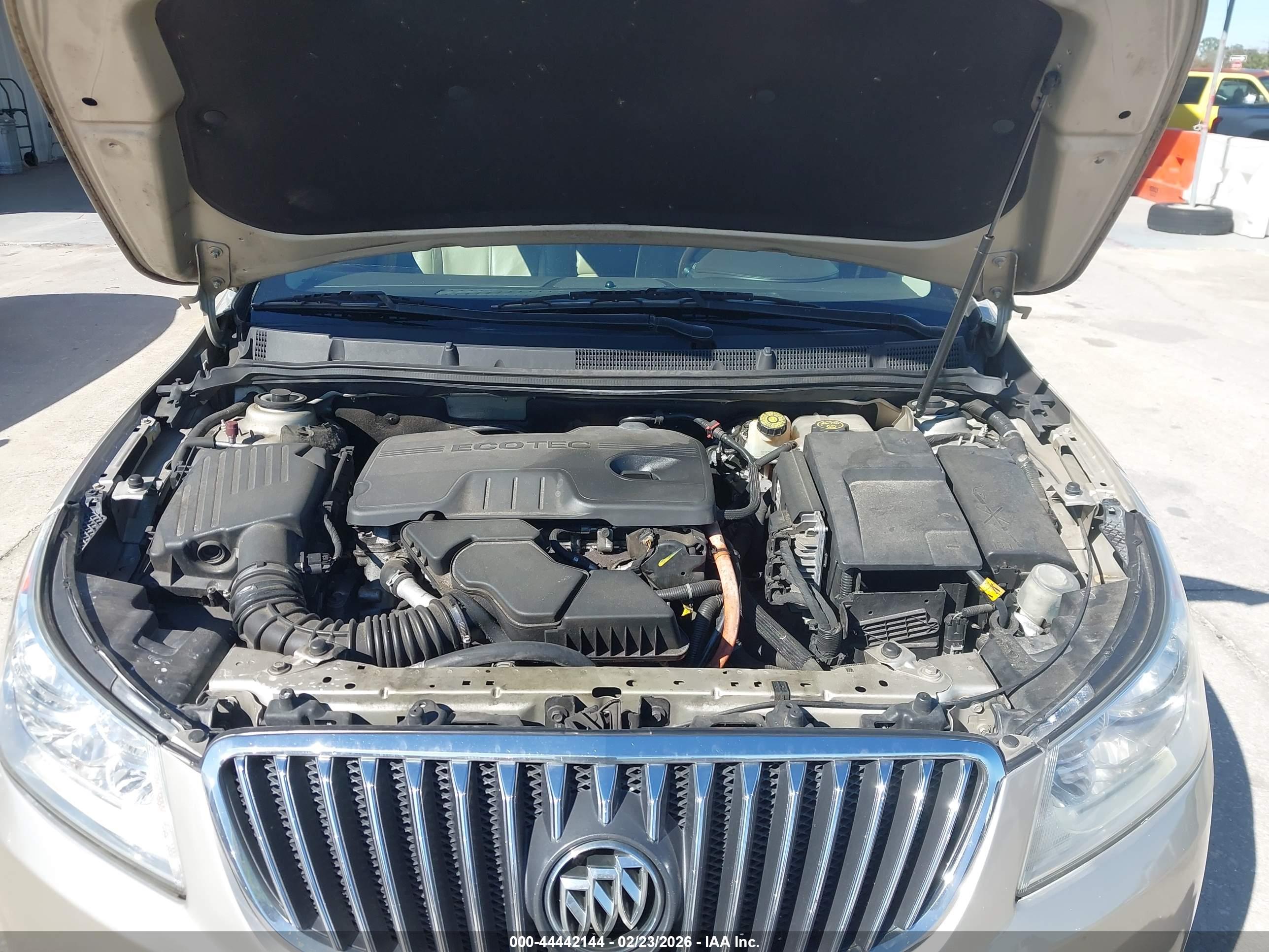 BUICK LACROSSE image 10